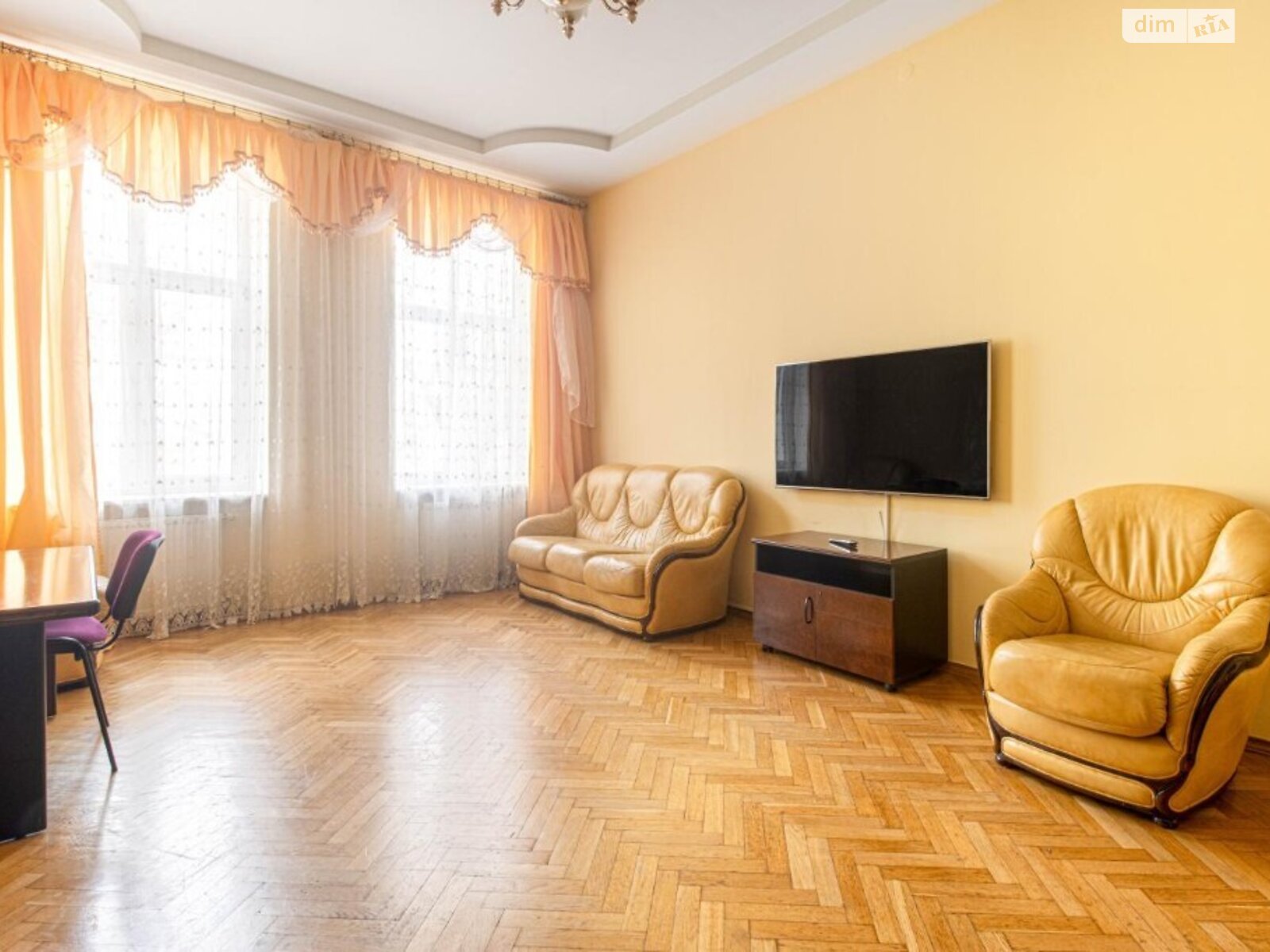 трехкомнатная квартира с мебелью в Львове, район Вулька, на ул. Карпинца Ивана 1 в аренду на долгий срок помесячно фото 1