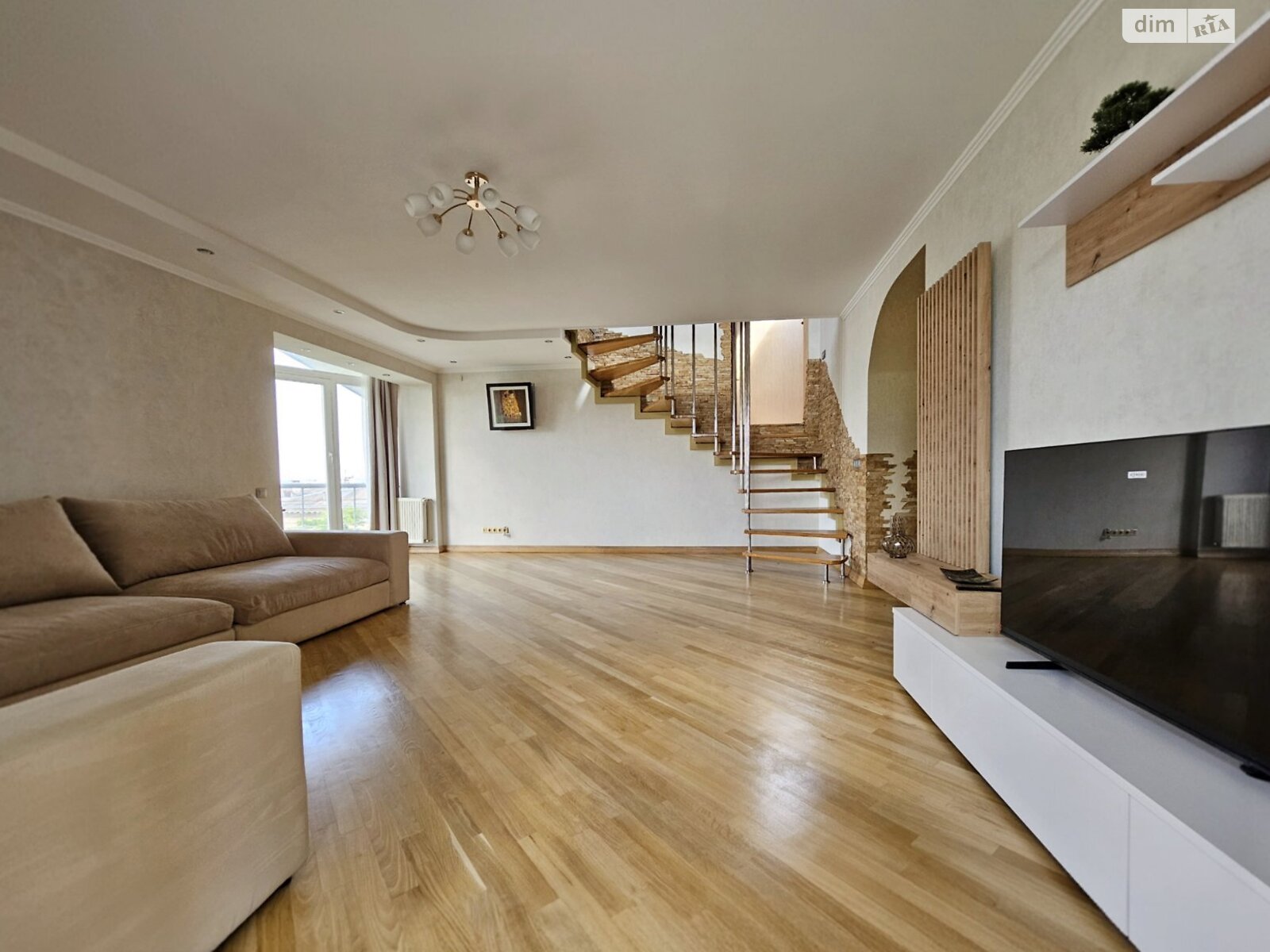 четырехкомнатная квартира в Львове, район Вулька, на ул. Остроградских в аренду на долгий срок помесячно фото 1