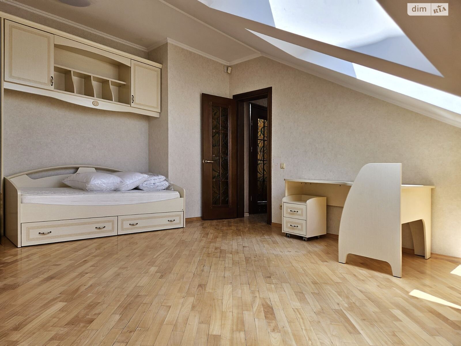 четырехкомнатная квартира в Львове, район Вулька, на ул. Остроградских в аренду на долгий срок помесячно фото 1