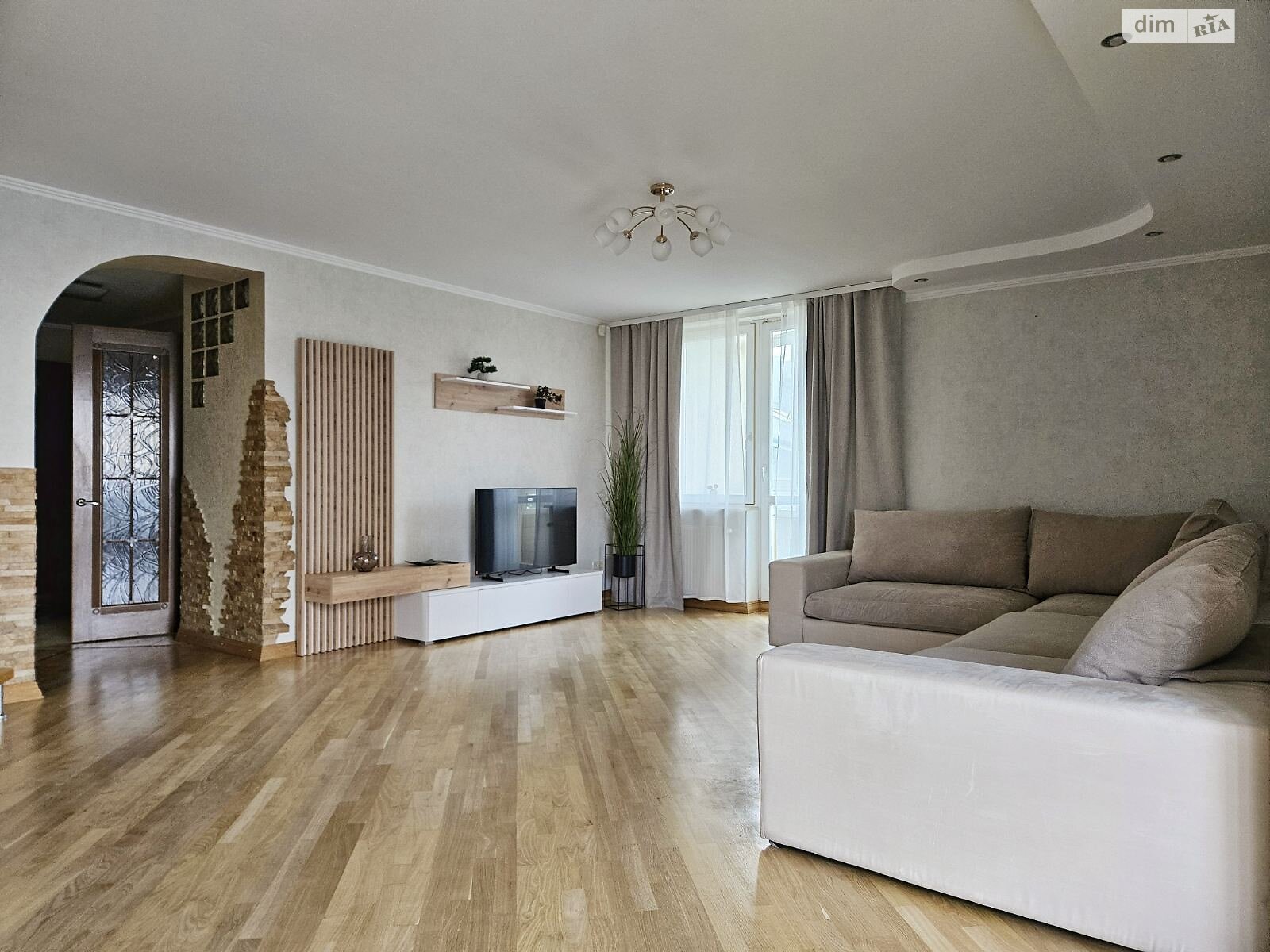 четырехкомнатная квартира в Львове, район Вулька, на ул. Остроградских в аренду на долгий срок помесячно фото 1