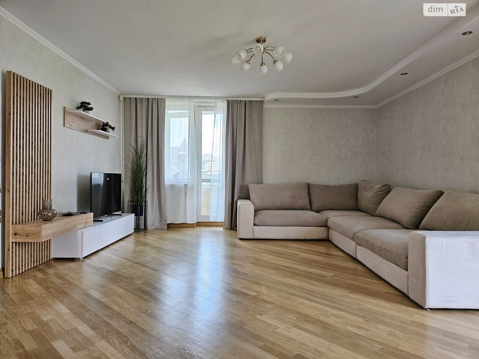 четырехкомнатная квартира в Львове, район Вулька, на ул. Остроградских в аренду на долгий срок помесячно фото 1