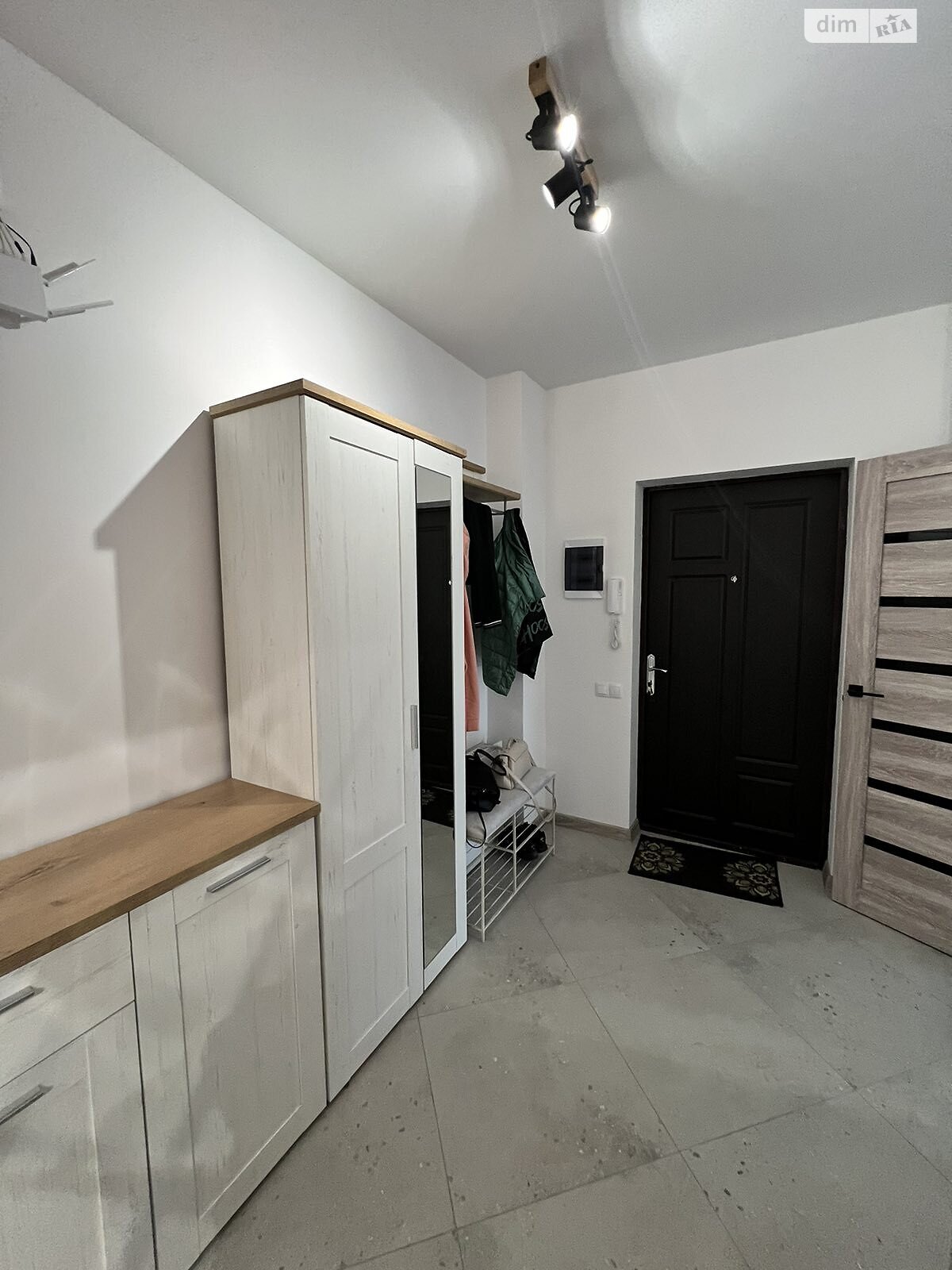 трехкомнатная квартира в Львове, район Вулька, на ул. Стрыйская, кв. 49 в аренду на долгий срок помесячно фото 1 трехкомнатная квартира в Львове, район Вулька, на ул. Стрыйская, кв. 49 в аренду на долгий срок помесячно фото 1