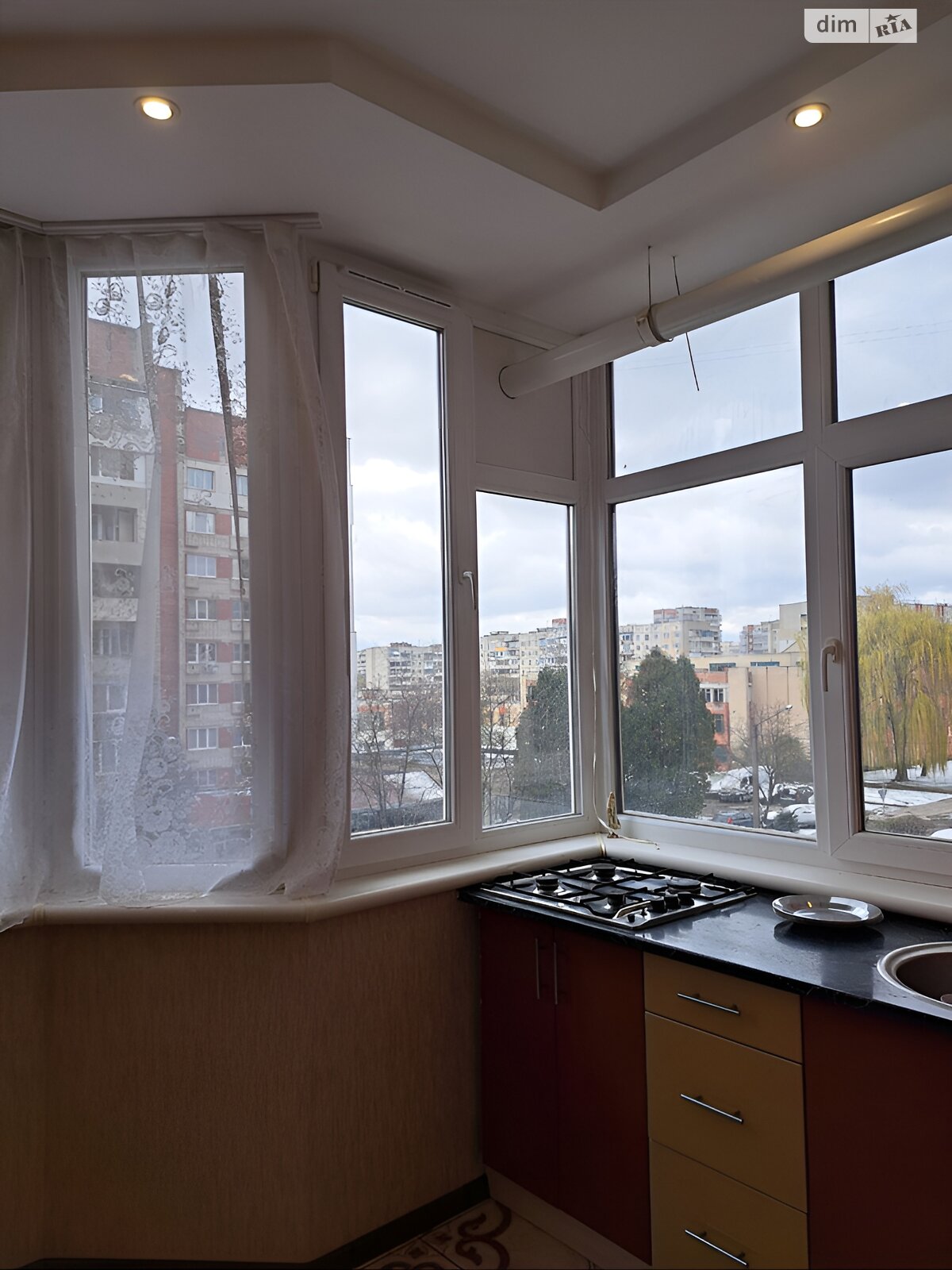 двокімнатна квартира в Львові, район Південний Масив, на вул. Пулюя Івана 40 в довготривалу оренду помісячно фото 1 двокімнатна квартира в Львові, район Південний Масив, на вул. Пулюя Івана 40 в довготривалу оренду помісячно фото 1