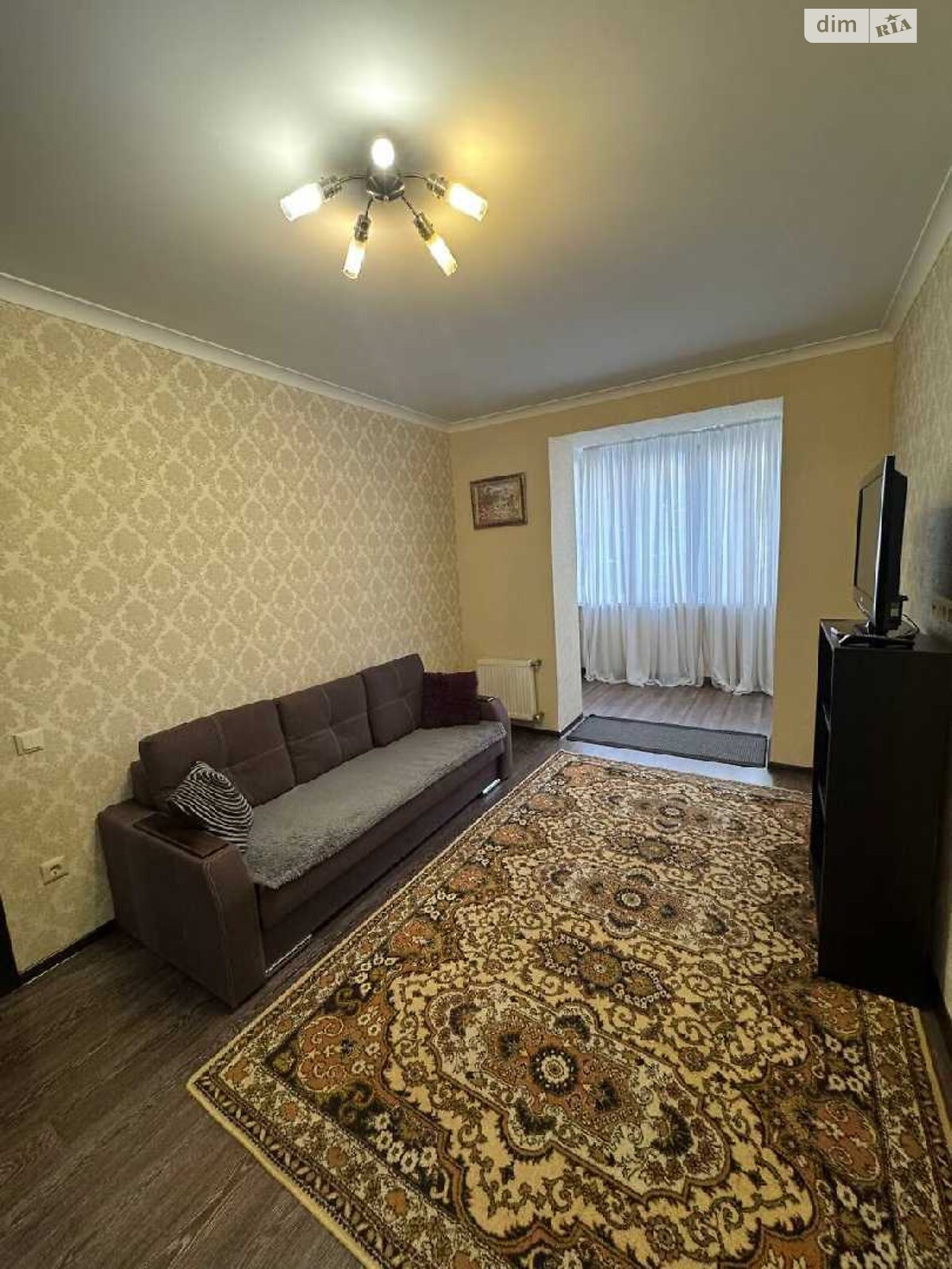 однокомнатная квартира в Львове, район Южный Массив, на ул. Пулюя Ивана в аренду на долгий срок помесячно фото 1 однокомнатная квартира в Львове, район Южный Массив, на ул. Пулюя Ивана в аренду на долгий срок помесячно фото 1