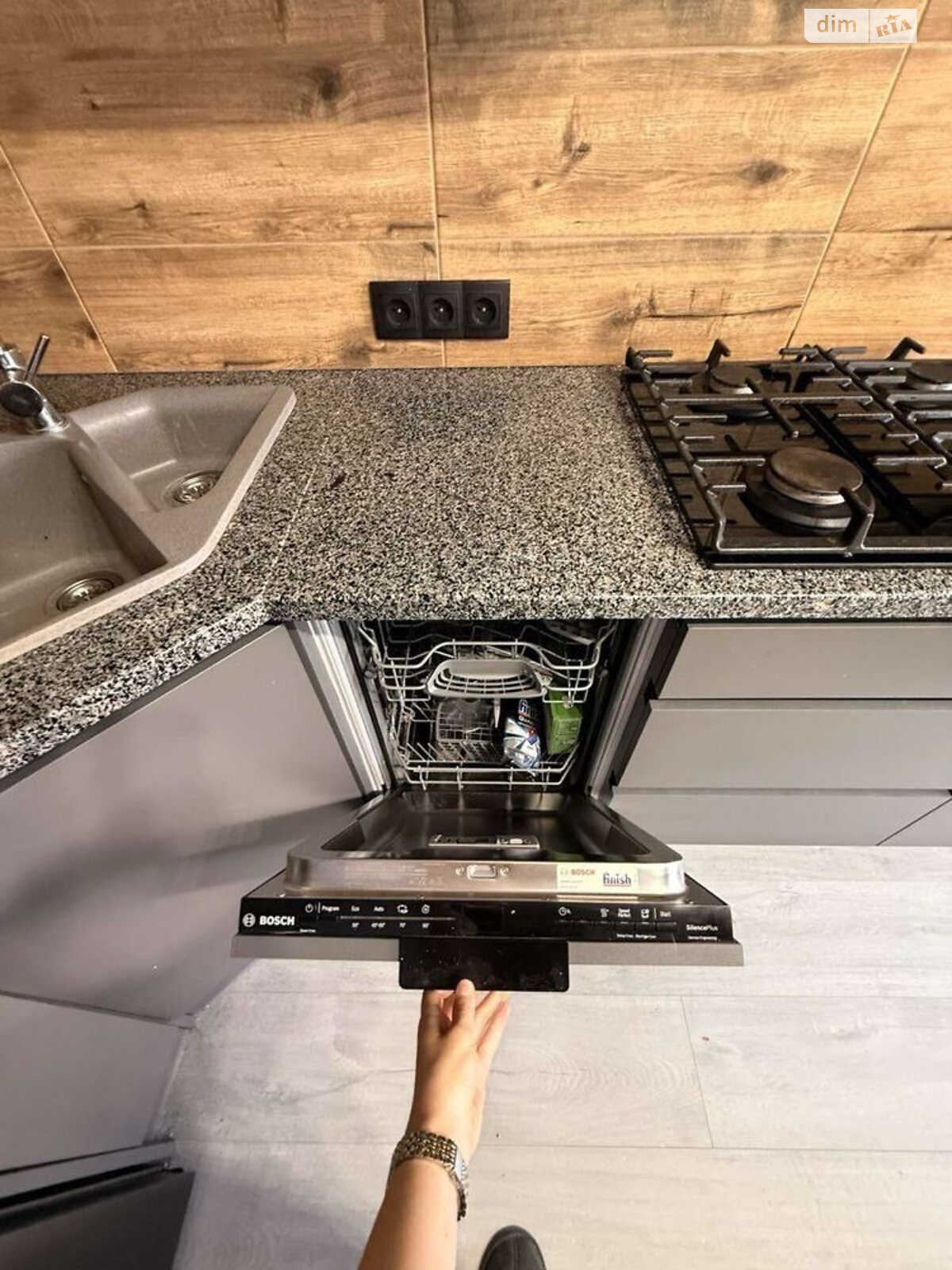 однокомнатная квартира в Львове, район Южный Массив, на ул. Пулюя Ивана 40/12 в аренду на долгий срок помесячно фото 1