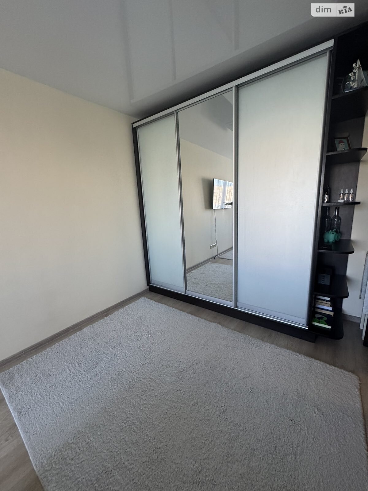 однокімнатна квартира в Львові, район Південний Масив, на вул. Пулюя Івана 12 в довготривалу оренду помісячно фото 1