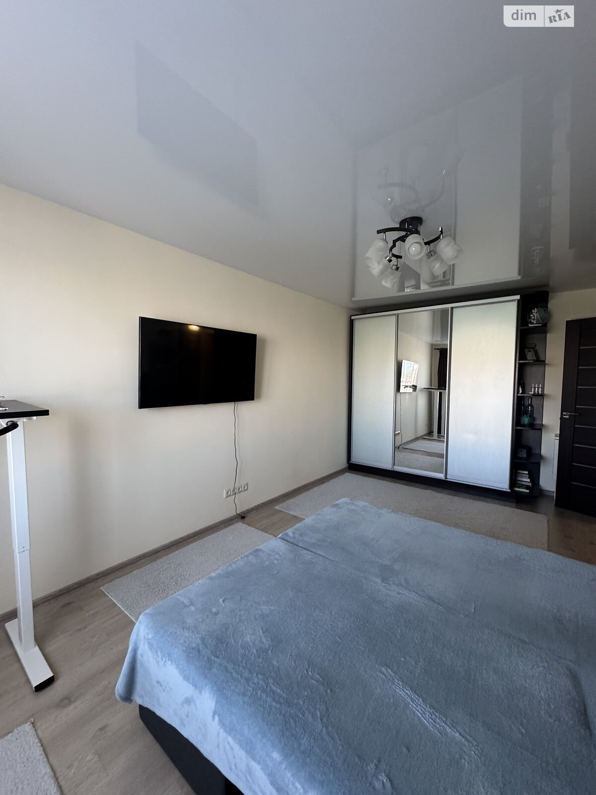 однокімнатна квартира в Львові, район Південний Масив, на вул. Пулюя Івана 12 в довготривалу оренду помісячно фото 1