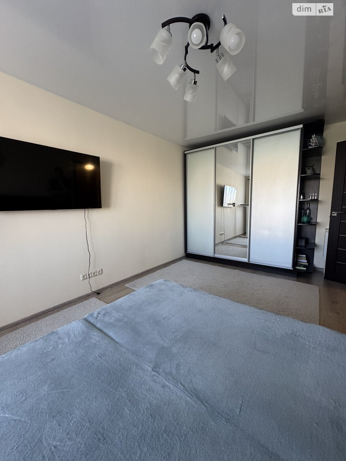 однокімнатна квартира в Львові, район Південний Масив, на вул. Пулюя Івана 12 в довготривалу оренду помісячно фото 1