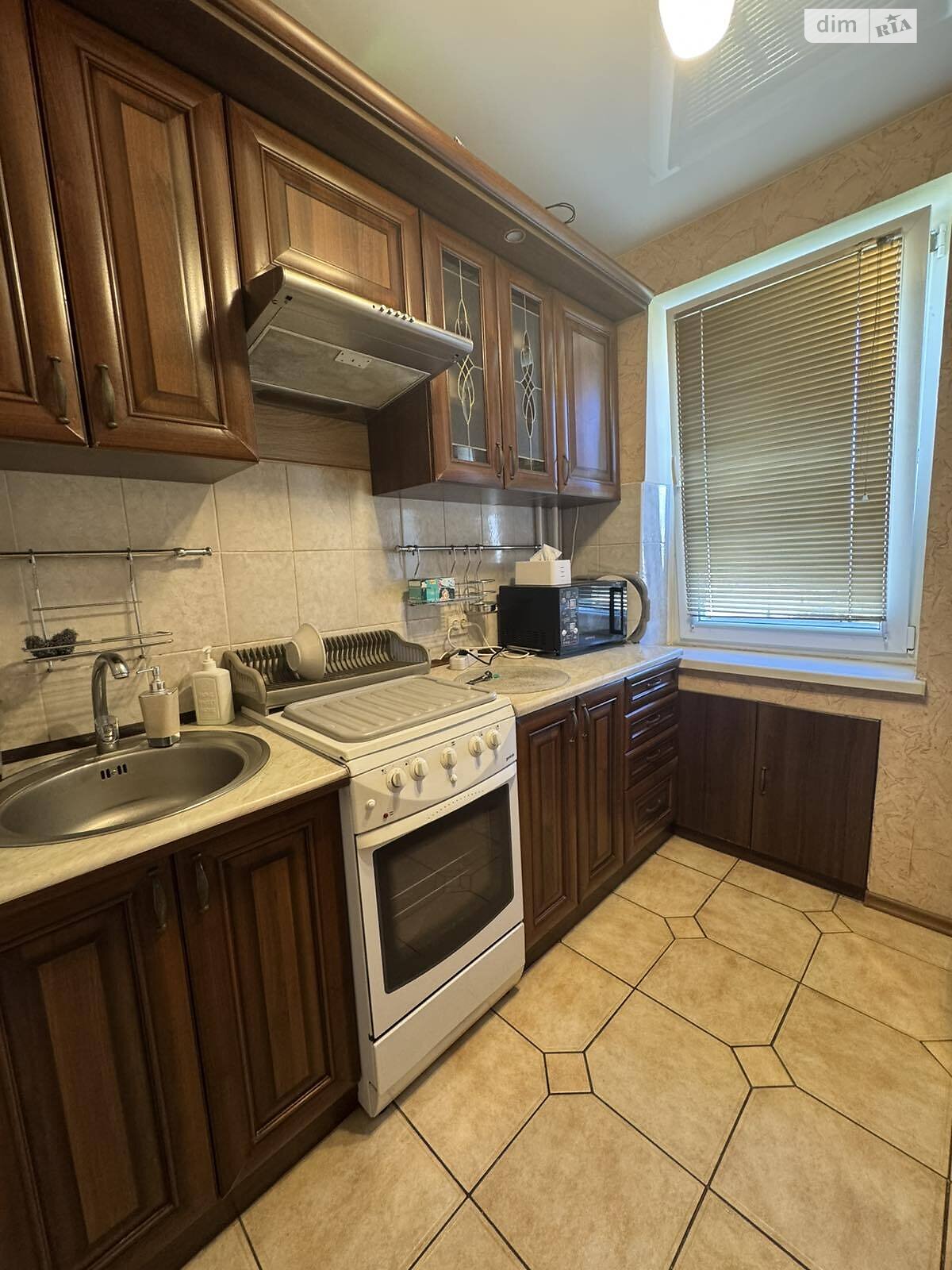 однокімнатна квартира в Львові, район Південний Масив, на вул. Пулюя Івана 12 в довготривалу оренду помісячно фото 1