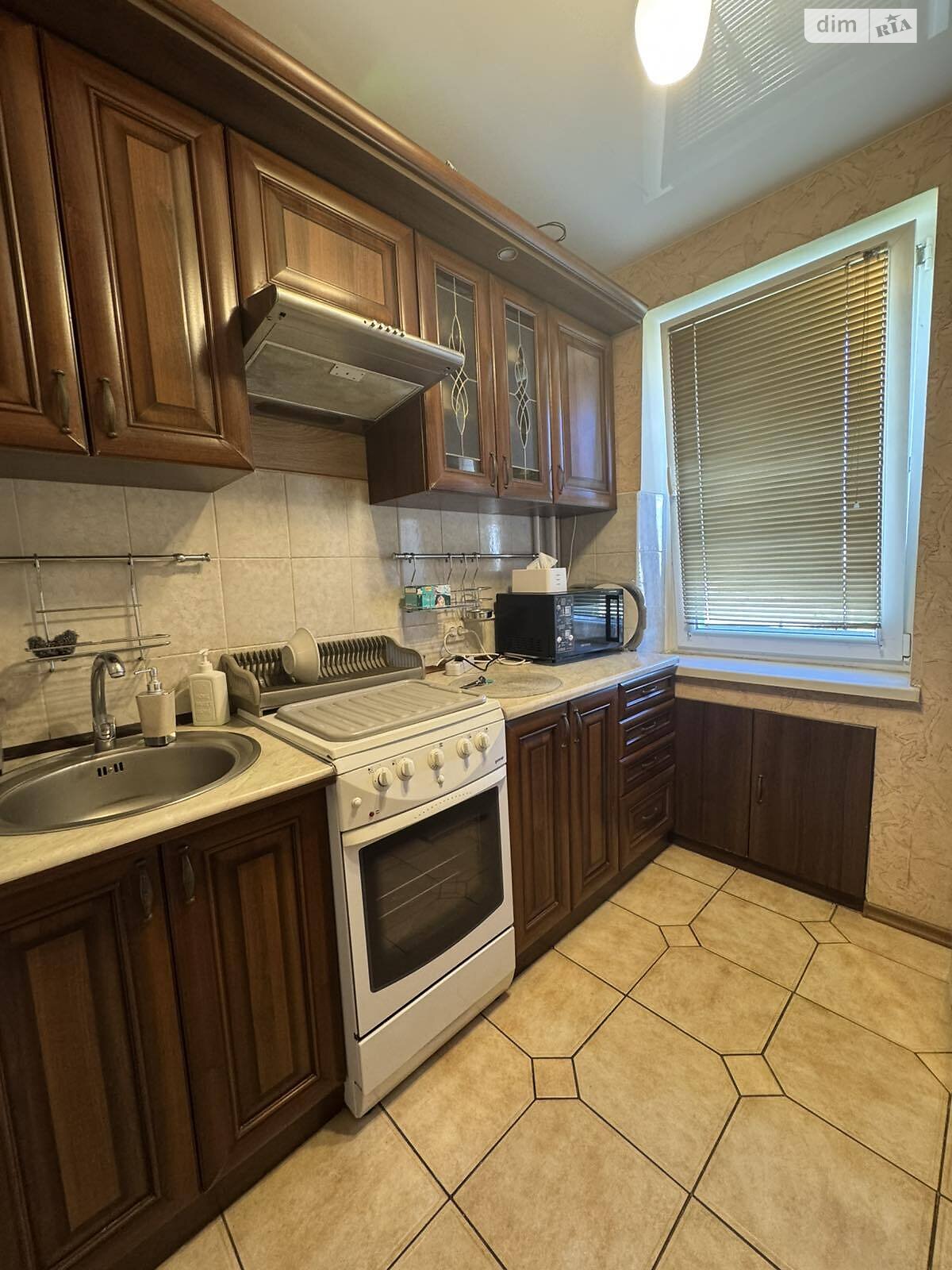 однокімнатна квартира в Львові, район Південний Масив, на вул. Пулюя Івана 12 в довготривалу оренду помісячно фото 1