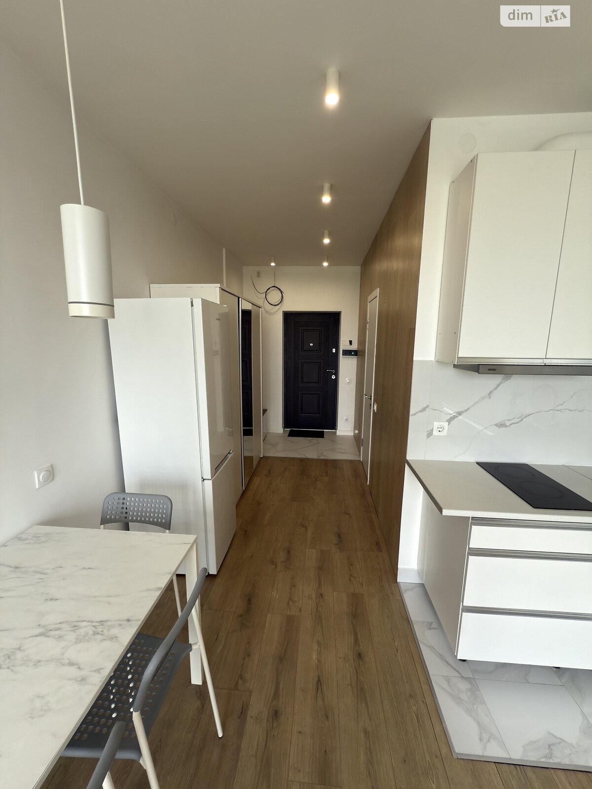 однокомнатная квартира с ремонтом в Львове, район Южный Массив, на ул. Трускавецкая 2А в аренду на долгий срок помесячно фото 1 однокомнатная квартира с ремонтом в Львове, район Южный Массив, на ул. Трускавецкая 2А в аренду на долгий срок помесячно фото 1