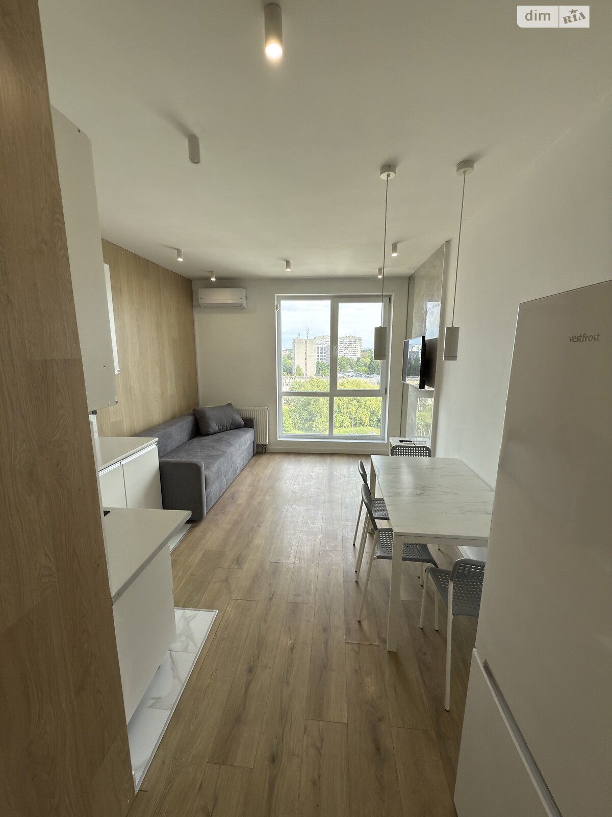 однокомнатная квартира с ремонтом в Львове, район Южный Массив, на ул. Трускавецкая 2А в аренду на долгий срок помесячно фото 1 однокомнатная квартира с ремонтом в Львове, район Южный Массив, на ул. Трускавецкая 2А в аренду на долгий срок помесячно фото 1