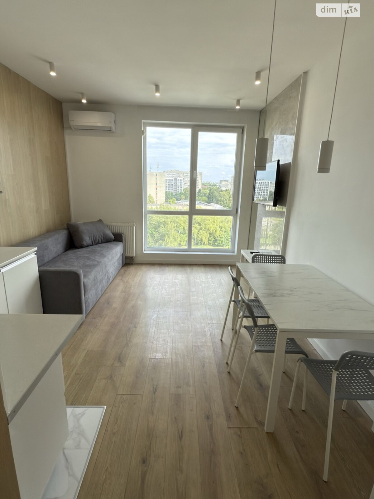 однокомнатная квартира с ремонтом в Львове, район Южный Массив, на ул. Трускавецкая 2А в аренду на долгий срок помесячно фото 1 однокомнатная квартира с ремонтом в Львове, район Южный Массив, на ул. Трускавецкая 2А в аренду на долгий срок помесячно фото 1