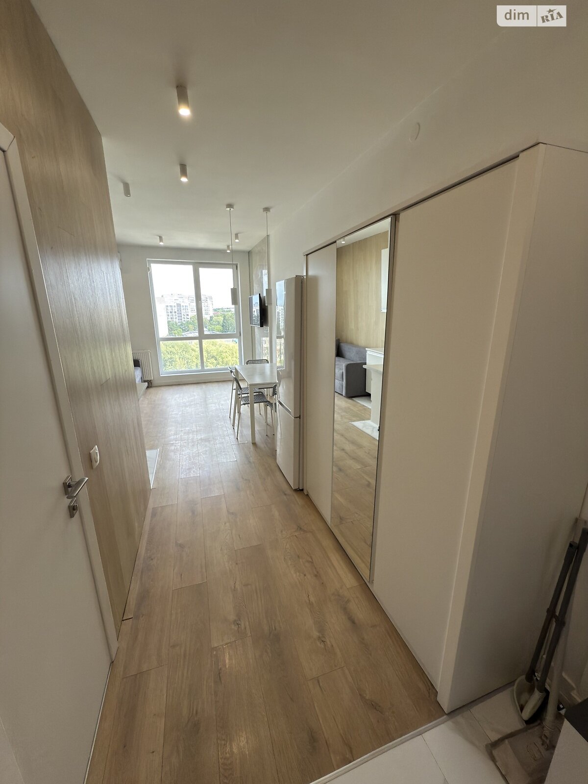 однокомнатная квартира с ремонтом в Львове, район Южный Массив, на ул. Трускавецкая 2А в аренду на долгий срок помесячно фото 1 однокомнатная квартира с ремонтом в Львове, район Южный Массив, на ул. Трускавецкая 2А в аренду на долгий срок помесячно фото 1