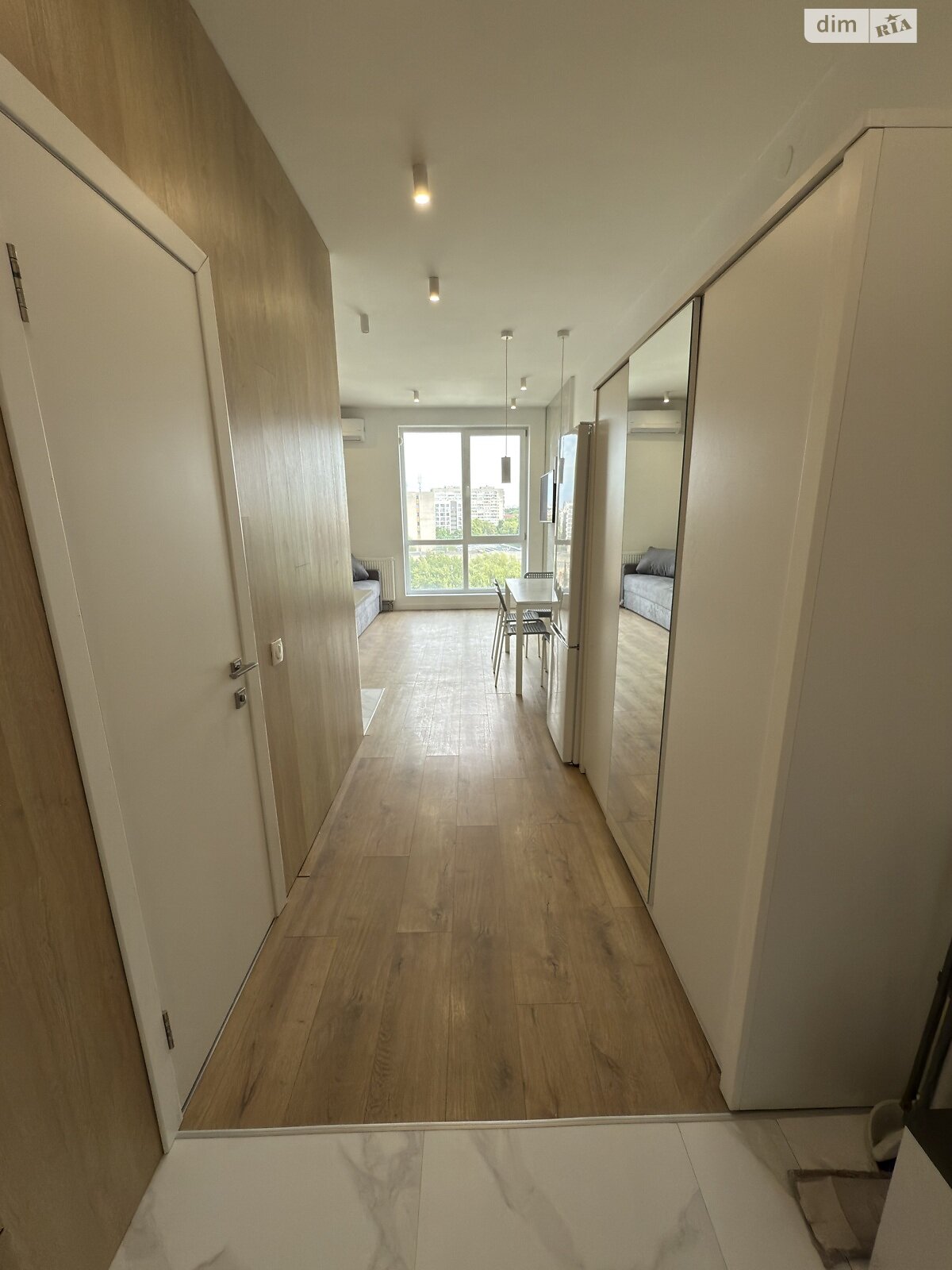 однокомнатная квартира с ремонтом в Львове, район Южный Массив, на ул. Трускавецкая 2А в аренду на долгий срок помесячно фото 1 однокомнатная квартира с ремонтом в Львове, район Южный Массив, на ул. Трускавецкая 2А в аренду на долгий срок помесячно фото 1