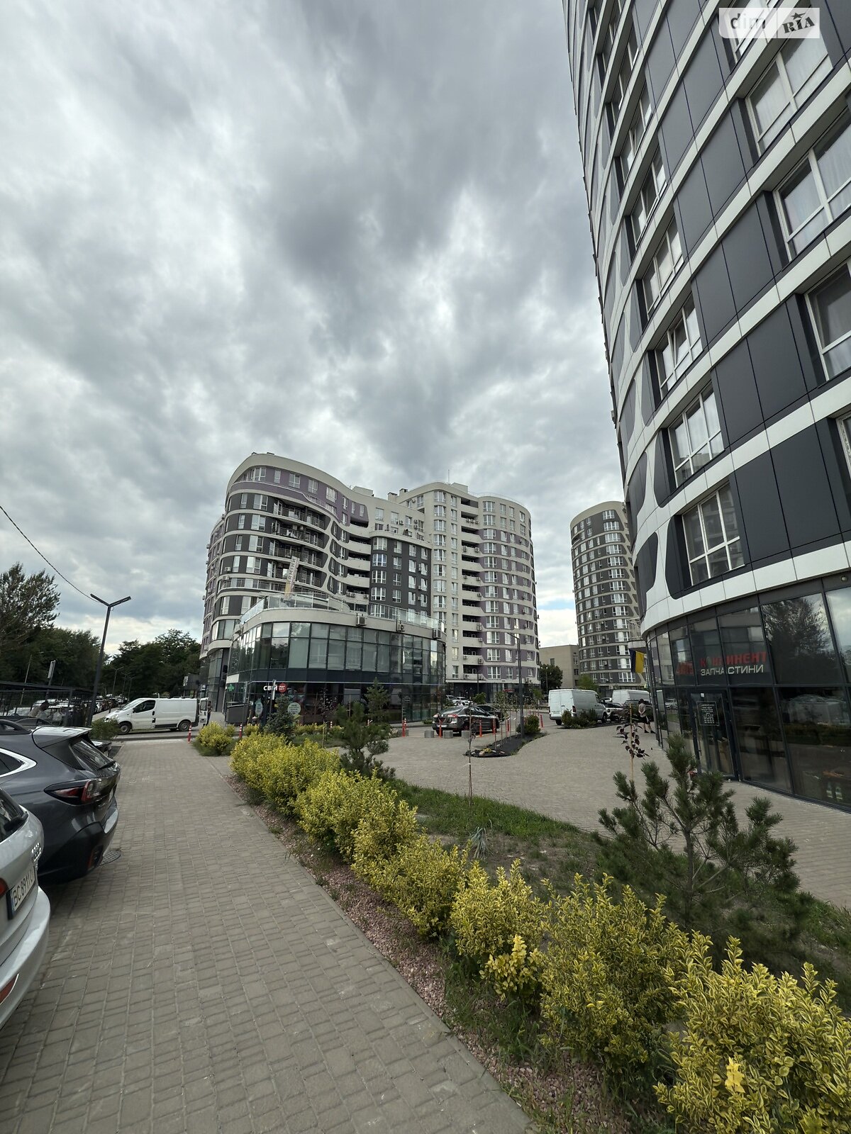 однокомнатная квартира с ремонтом в Львове, район Южный Массив, на ул. Трускавецкая 2А в аренду на долгий срок помесячно фото 1 однокомнатная квартира с ремонтом в Львове, район Южный Массив, на ул. Трускавецкая 2А в аренду на долгий срок помесячно фото 1