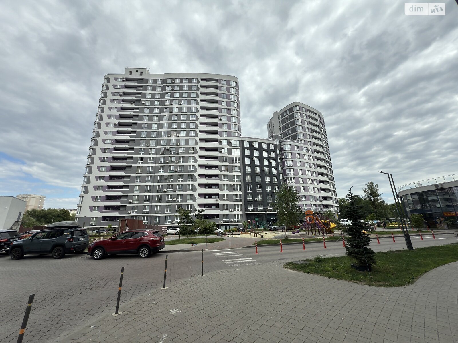 однокомнатная квартира с ремонтом в Львове, район Южный Массив, на ул. Трускавецкая 2А в аренду на долгий срок помесячно фото 1 однокомнатная квартира с ремонтом в Львове, район Южный Массив, на ул. Трускавецкая 2А в аренду на долгий срок помесячно фото 1