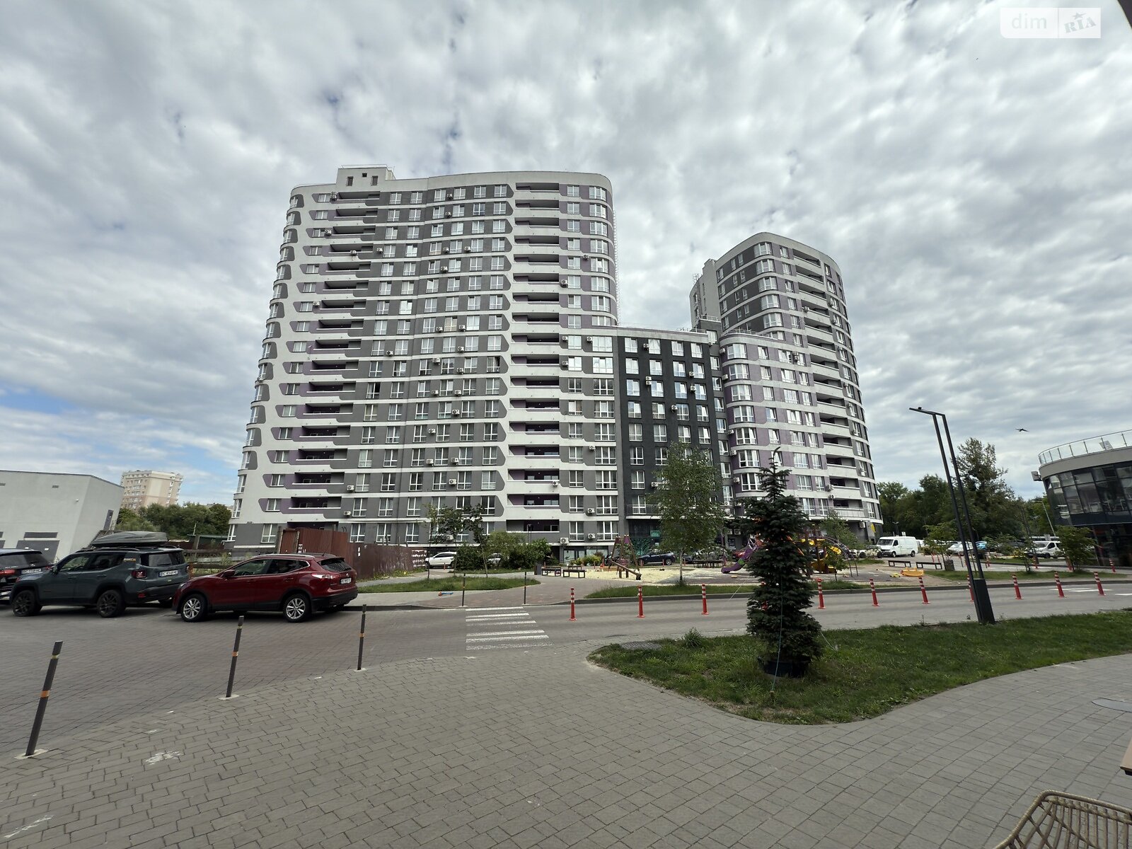 однокомнатная квартира с ремонтом в Львове, район Южный Массив, на ул. Трускавецкая 2А в аренду на долгий срок помесячно фото 1 однокомнатная квартира с ремонтом в Львове, район Южный Массив, на ул. Трускавецкая 2А в аренду на долгий срок помесячно фото 1