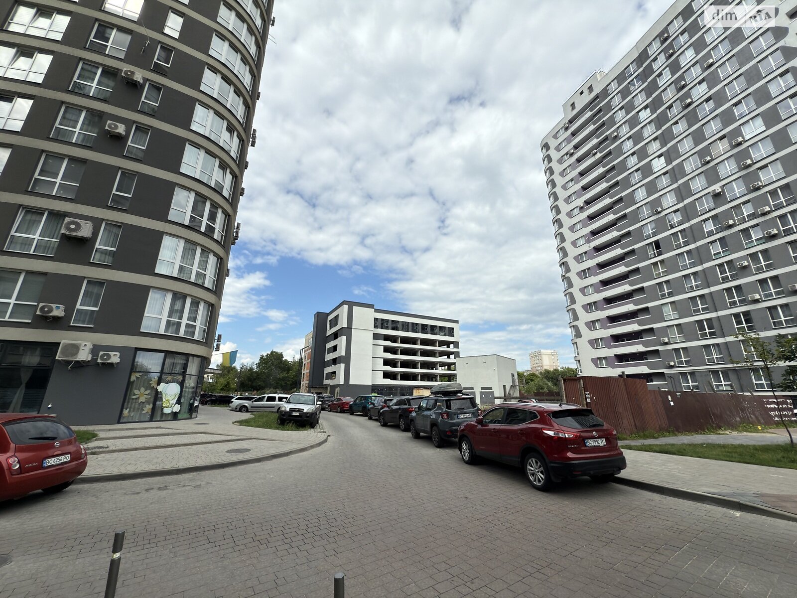 однокомнатная квартира с ремонтом в Львове, район Южный Массив, на ул. Трускавецкая 2А в аренду на долгий срок помесячно фото 1 однокомнатная квартира с ремонтом в Львове, район Южный Массив, на ул. Трускавецкая 2А в аренду на долгий срок помесячно фото 1