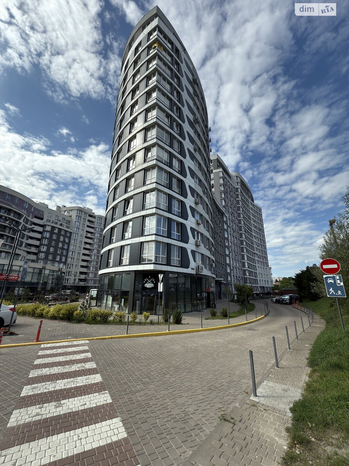 однокомнатная квартира с ремонтом в Львове, район Южный Массив, на ул. Трускавецкая 2А в аренду на долгий срок помесячно фото 1 однокомнатная квартира с ремонтом в Львове, район Южный Массив, на ул. Трускавецкая 2А в аренду на долгий срок помесячно фото 1