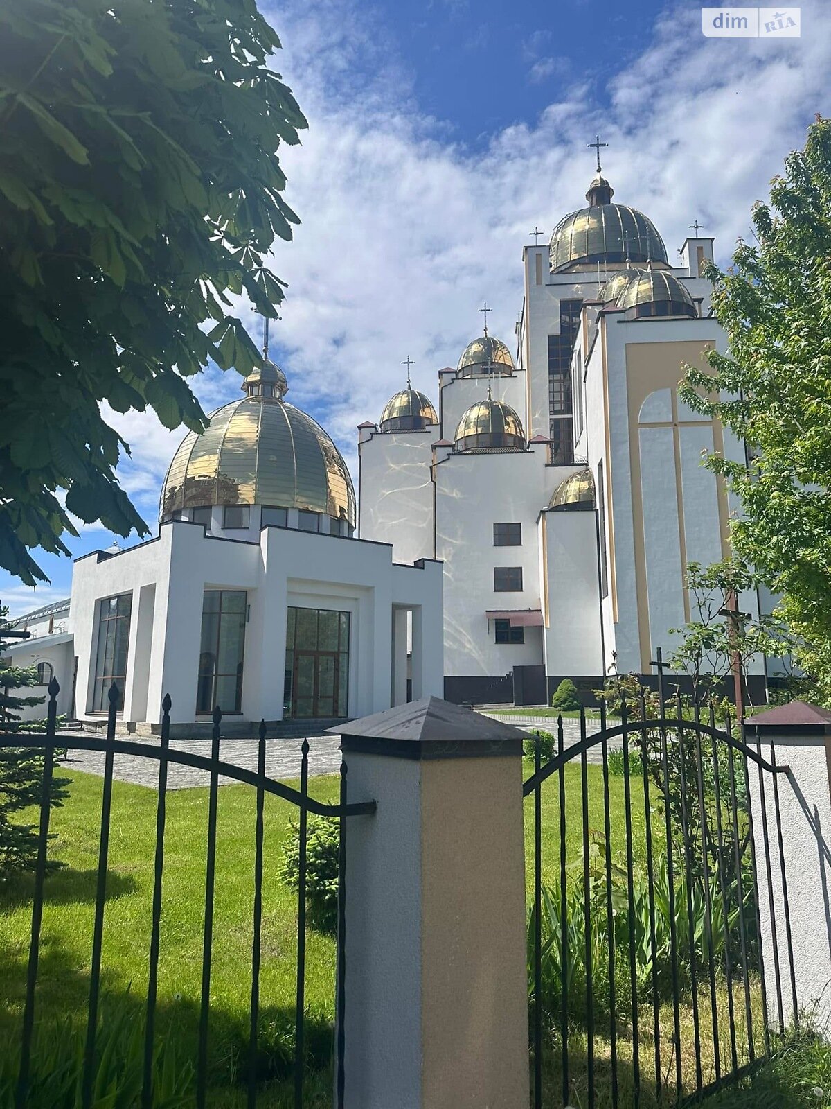 двухкомнатная квартира в Львове, район Южный, на ул. Петлюры Симона 34В в аренду на долгий срок помесячно фото 1 двухкомнатная квартира в Львове, район Южный, на ул. Петлюры Симона 34В в аренду на долгий срок помесячно фото 1