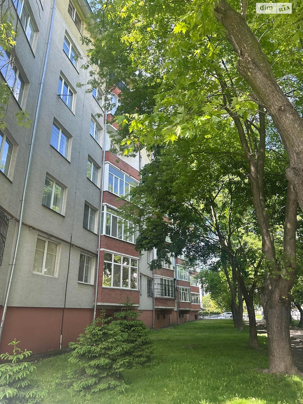 двухкомнатная квартира в Львове, район Южный, на ул. Петлюры Симона 34В в аренду на долгий срок помесячно фото 1 двухкомнатная квартира в Львове, район Южный, на ул. Петлюры Симона 34В в аренду на долгий срок помесячно фото 1