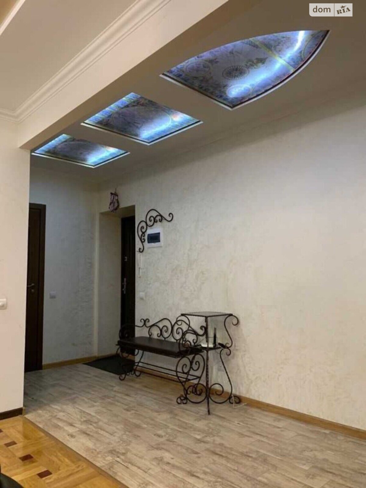 двокімнатна квартира в Львові, район Залізничний, на вул. Залізнична в довготривалу оренду помісячно фото 1 двокімнатна квартира в Львові, район Залізничний, на вул. Залізнична в довготривалу оренду помісячно фото 1