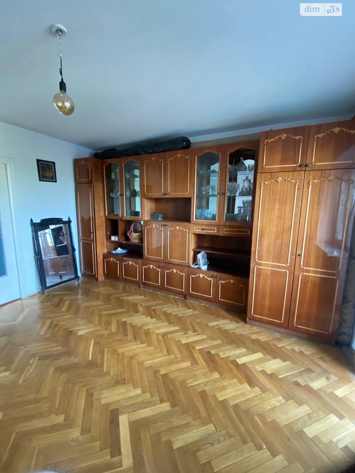 трикімнатна квартира в Львові, район Замарстинів, на вул. Хвильового Миколи 38 в довготривалу оренду помісячно фото 1 трикімнатна квартира в Львові, район Замарстинів, на вул. Хвильового Миколи 38 в довготривалу оренду помісячно фото 1