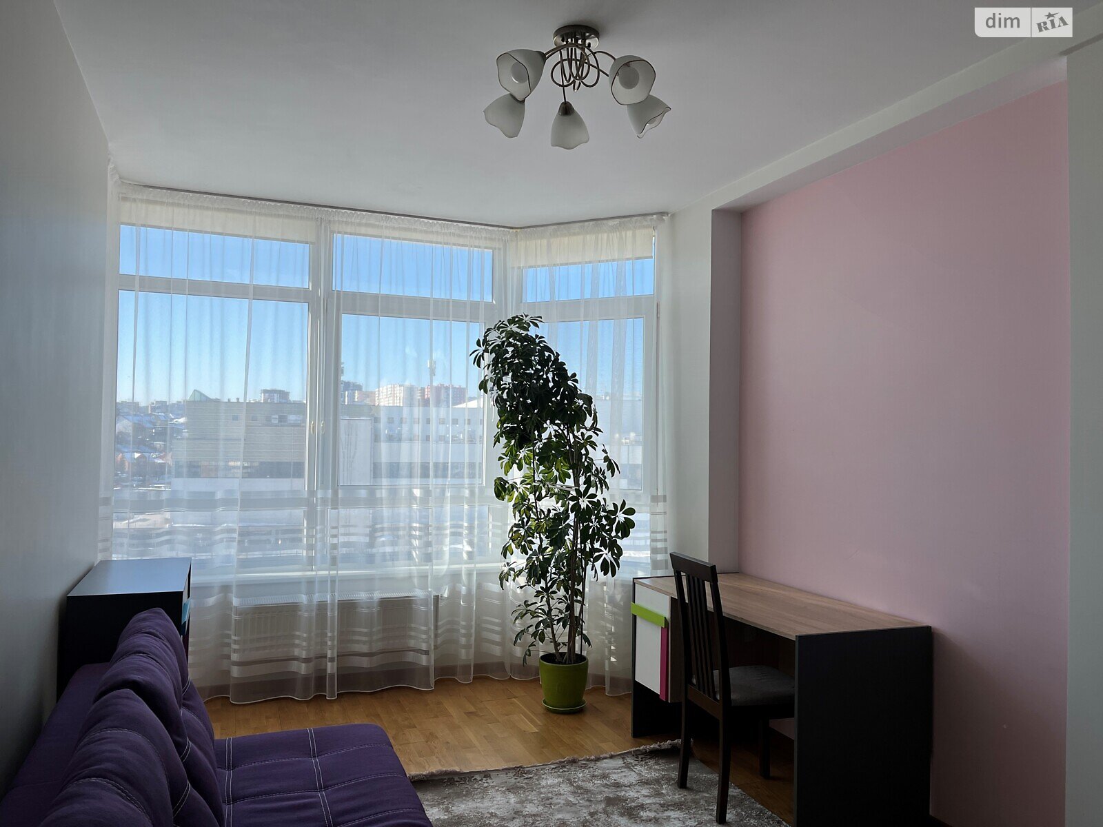 трехкомнатная квартира в Львове, район Замарстынов, на ул. Инструментальная 45 в аренду на долгий срок помесячно фото 1