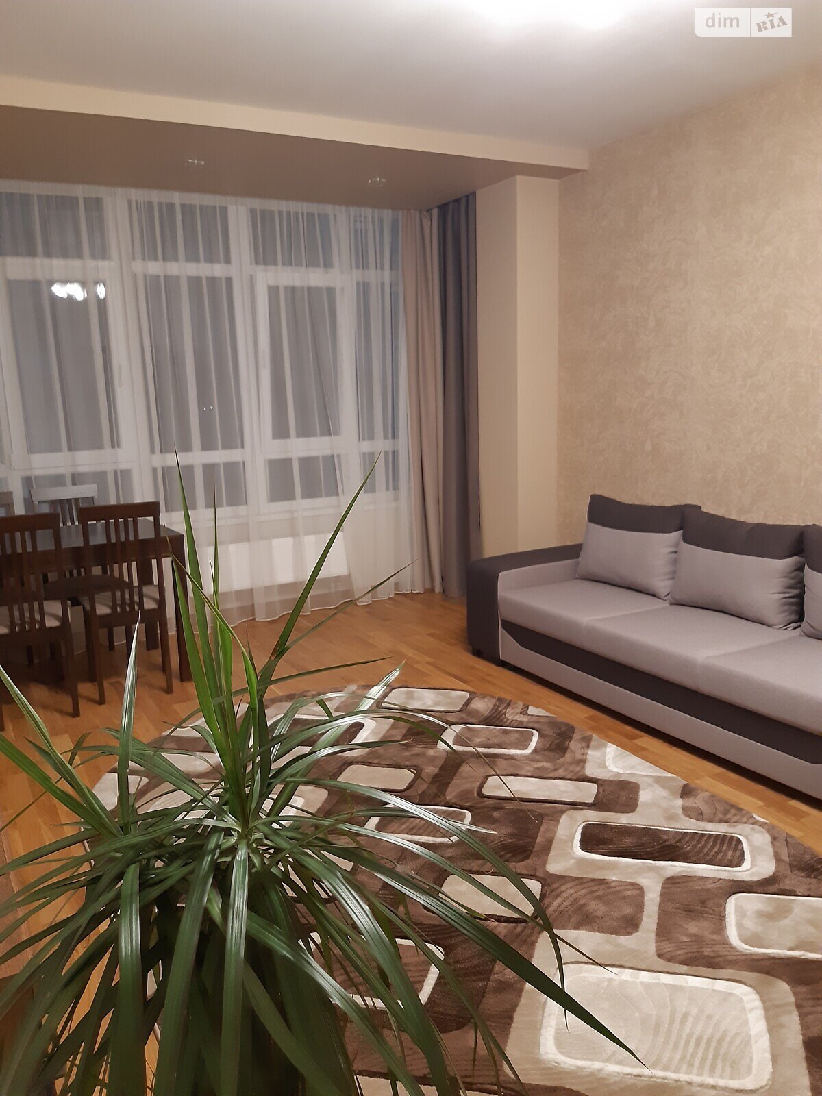 трехкомнатная квартира в Львове, район Замарстынов, на ул. Инструментальная 45 в аренду на долгий срок помесячно фото 1