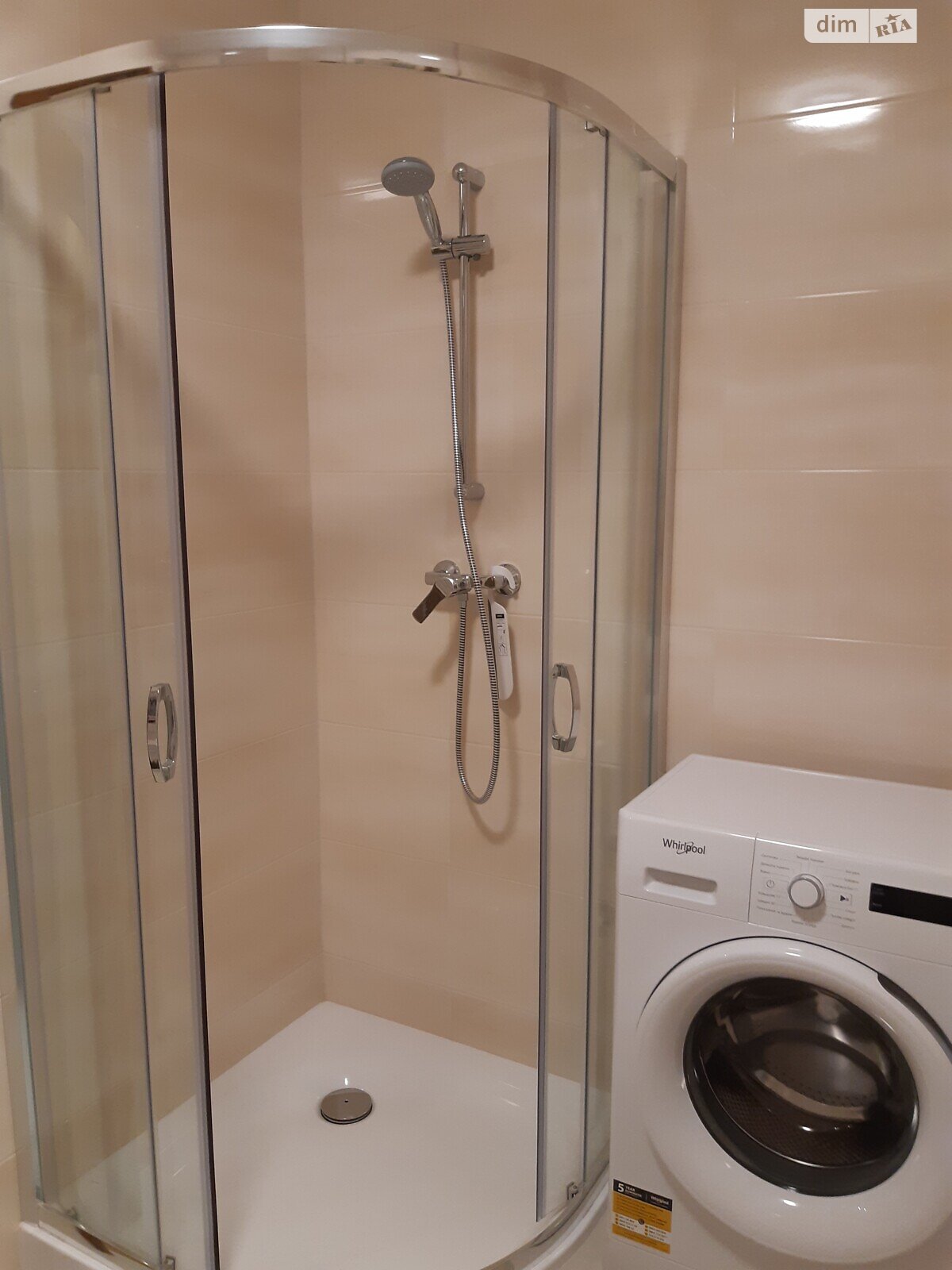 трехкомнатная квартира в Львове, район Замарстынов, на ул. Инструментальная 45 в аренду на долгий срок помесячно фото 1