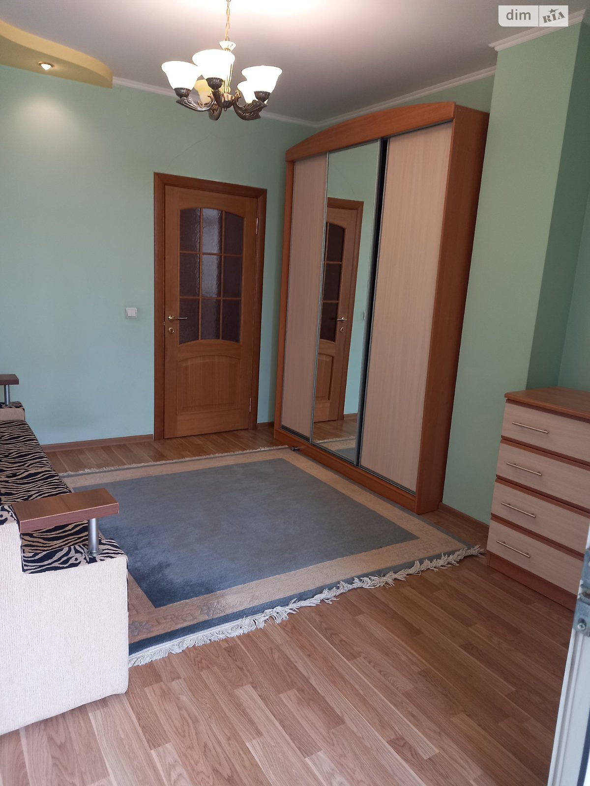 двухкомнатная квартира в Львове, район Замарстынов, на ул. Линкольна Авраама в аренду на долгий срок помесячно фото 1 двухкомнатная квартира в Львове, район Замарстынов, на ул. Линкольна Авраама в аренду на долгий срок помесячно фото 1