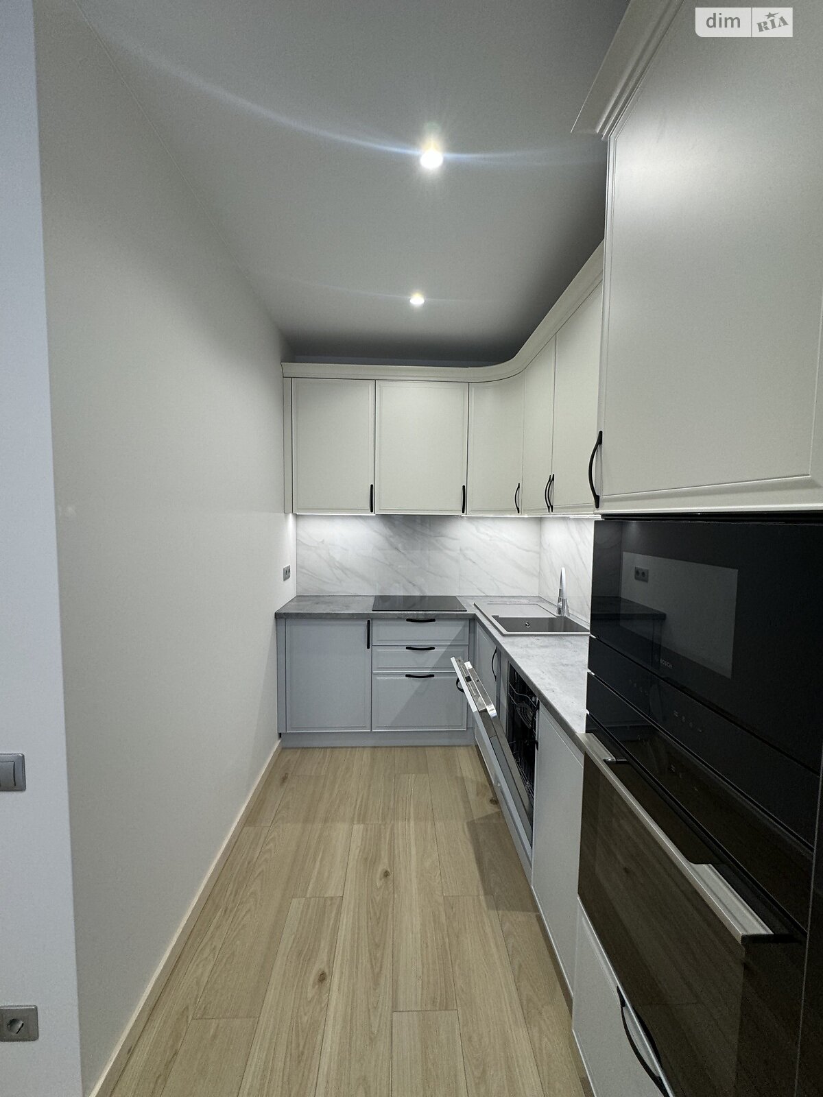 однокомнатная квартира в Львове, район Замарстынов, на ул. Линкольна Авраама 4 в аренду на долгий срок помесячно фото 1