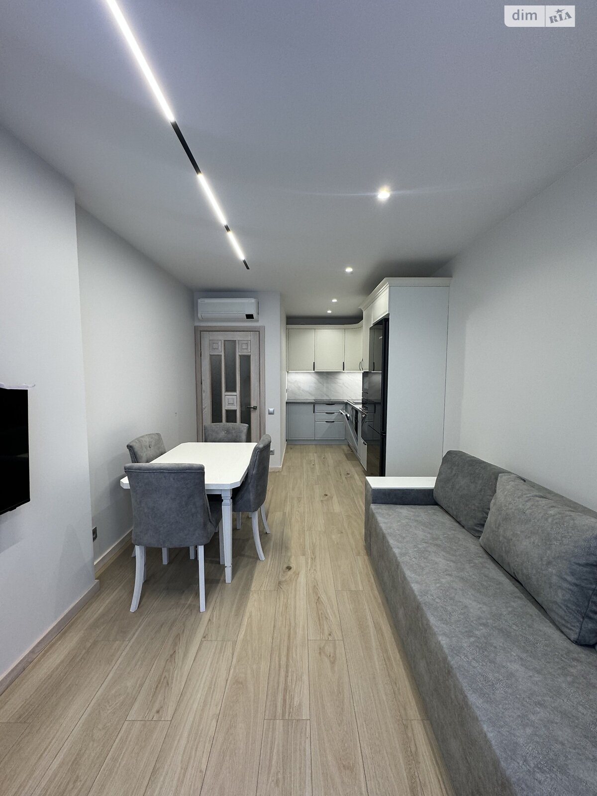 однокомнатная квартира в Львове, район Замарстынов, на ул. Линкольна Авраама 4 в аренду на долгий срок помесячно фото 1