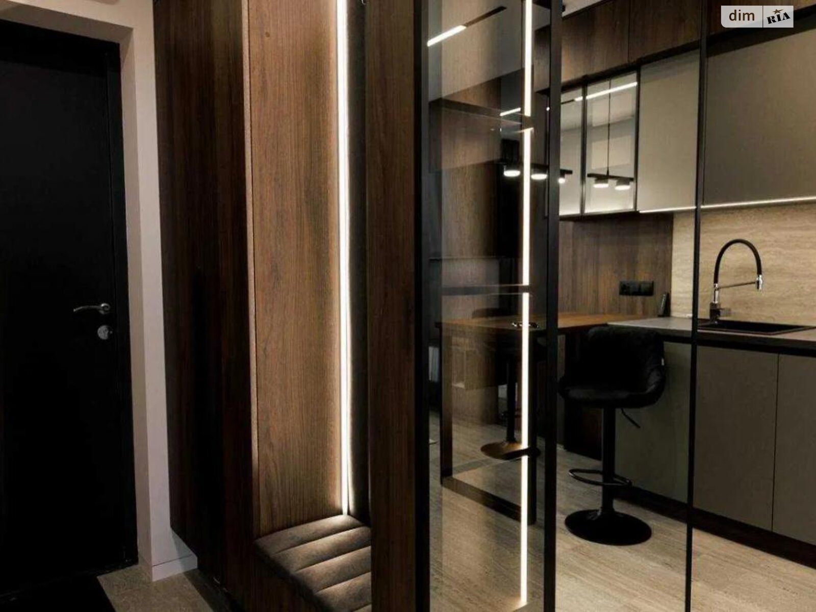 однокомнатная квартира в Львове, район Замарстынов, на ул. Вячеслава Липинского в аренду на долгий срок помесячно фото 1