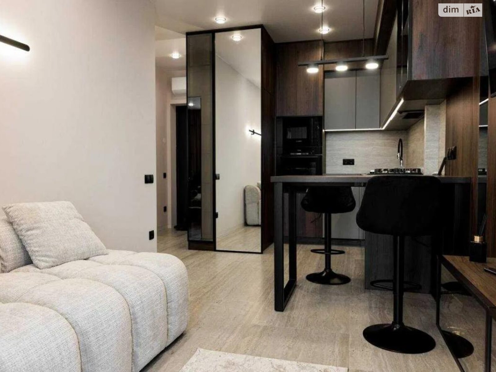 однокомнатная квартира в Львове, район Замарстынов, на ул. Вячеслава Липинского в аренду на долгий срок помесячно фото 1