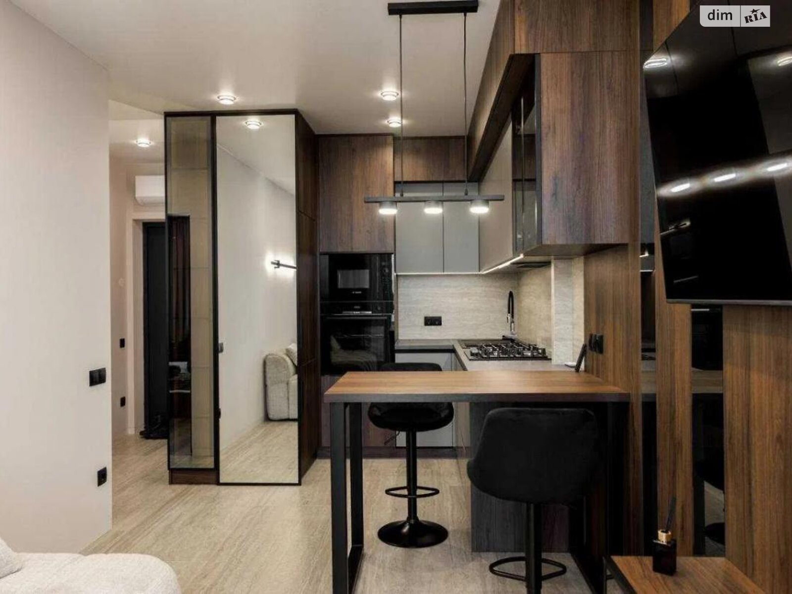 однокомнатная квартира в Львове, район Замарстынов, на ул. Вячеслава Липинского в аренду на долгий срок помесячно фото 1