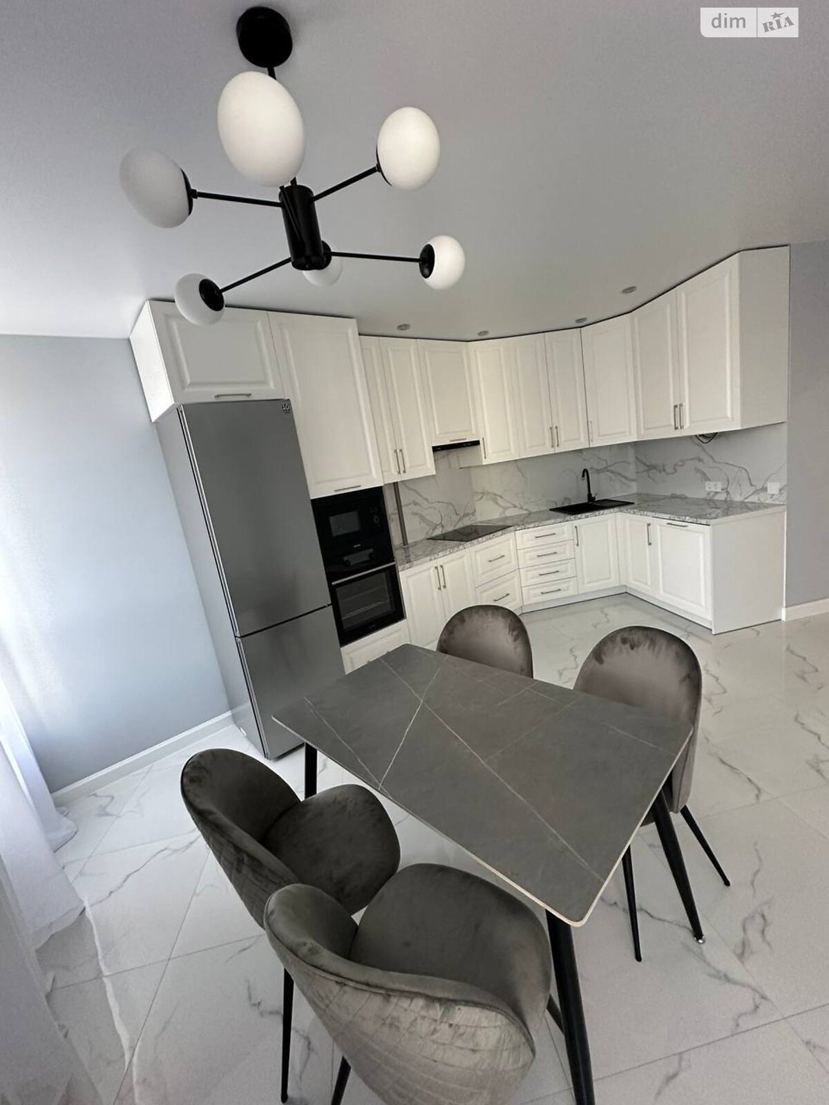 однокімнатна квартира в Львові, район Замарстинів, на вул. Замарстинівська в довготривалу оренду помісячно фото 1 однокімнатна квартира в Львові, район Замарстинів, на вул. Замарстинівська в довготривалу оренду помісячно фото 1