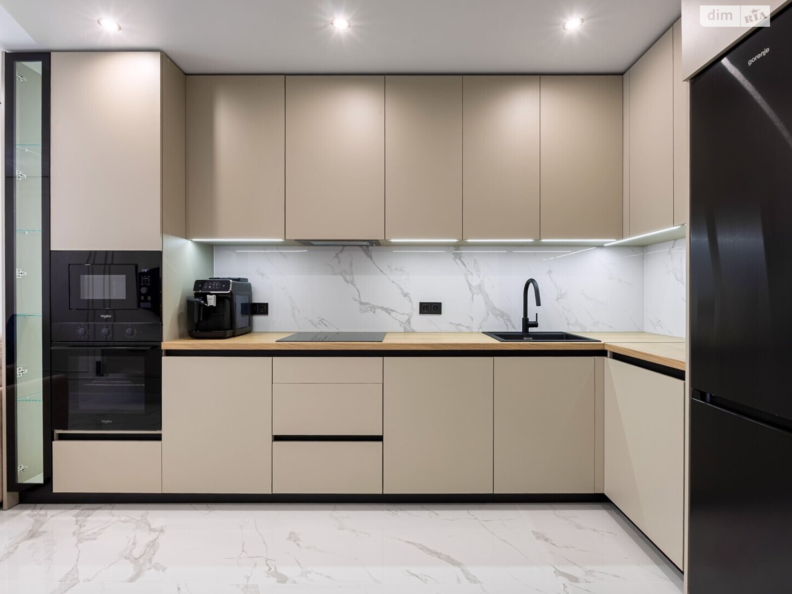 однокімнатна квартира в Львові, район Замарстинів, на вул. Замарстинівська 170Б в довготривалу оренду помісячно фото 1 однокімнатна квартира в Львові, район Замарстинів, на вул. Замарстинівська 170Б в довготривалу оренду помісячно фото 1