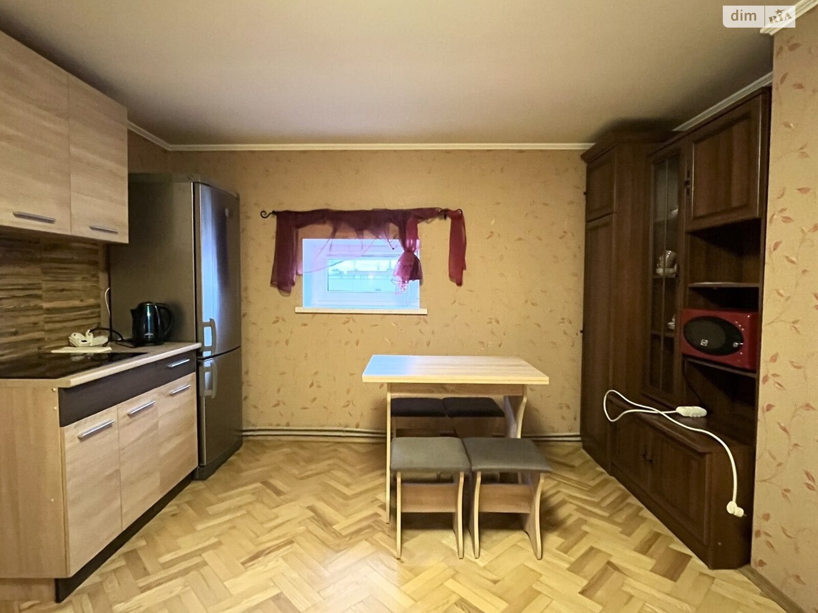 трехкомнатная квартира в Львове, район Збоища, на ул. Плуговая 8А в аренду на долгий срок помесячно фото 1 трехкомнатная квартира в Львове, район Збоища, на ул. Плуговая 8А в аренду на долгий срок помесячно фото 1