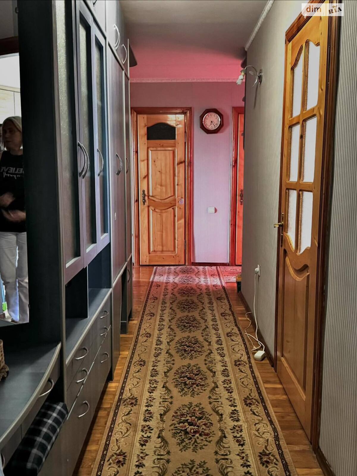 трехкомнатная квартира в Львове, район Збоища, на ул. Щурата 8 в аренду на долгий срок помесячно фото 1 трехкомнатная квартира в Львове, район Збоища, на ул. Щурата 8 в аренду на долгий срок помесячно фото 1