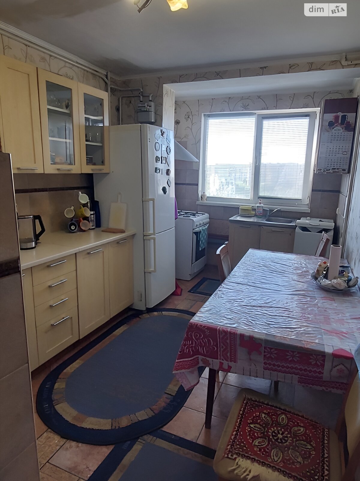 двухкомнатная квартира в Львове, район Збоища, на ул. Студинского 12 в аренду на долгий срок помесячно фото 1 двухкомнатная квартира в Львове, район Збоища, на ул. Студинского 12 в аренду на долгий срок помесячно фото 1