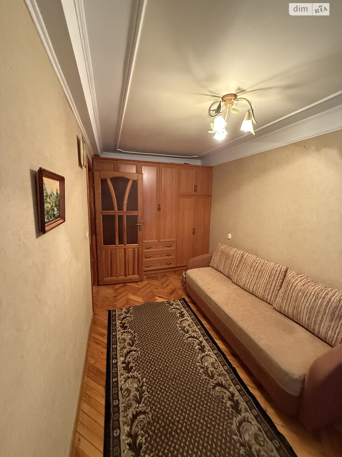трикімнатна квартира в Львові, на вул. Полтави 34 в довготривалу оренду помісячно фото 1 трикімнатна квартира в Львові, на вул. Полтави 34 в довготривалу оренду помісячно фото 1