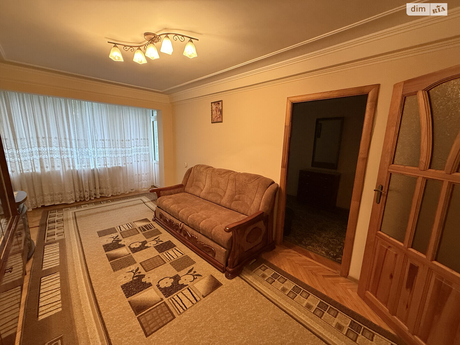 трикімнатна квартира в Львові, на вул. Полтави 34 в довготривалу оренду помісячно фото 1 трикімнатна квартира в Львові, на вул. Полтави 34 в довготривалу оренду помісячно фото 1