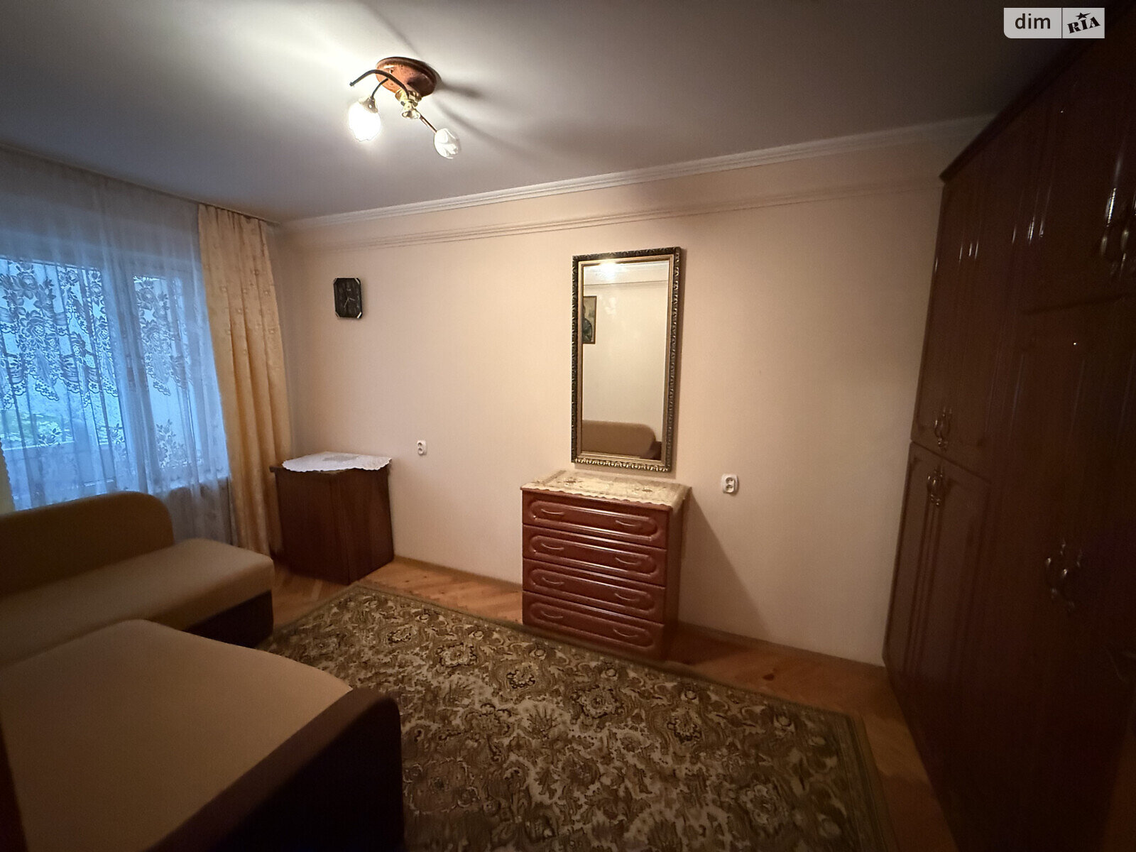 трикімнатна квартира в Львові, на вул. Полтави 34 в довготривалу оренду помісячно фото 1 трикімнатна квартира в Львові, на вул. Полтави 34 в довготривалу оренду помісячно фото 1