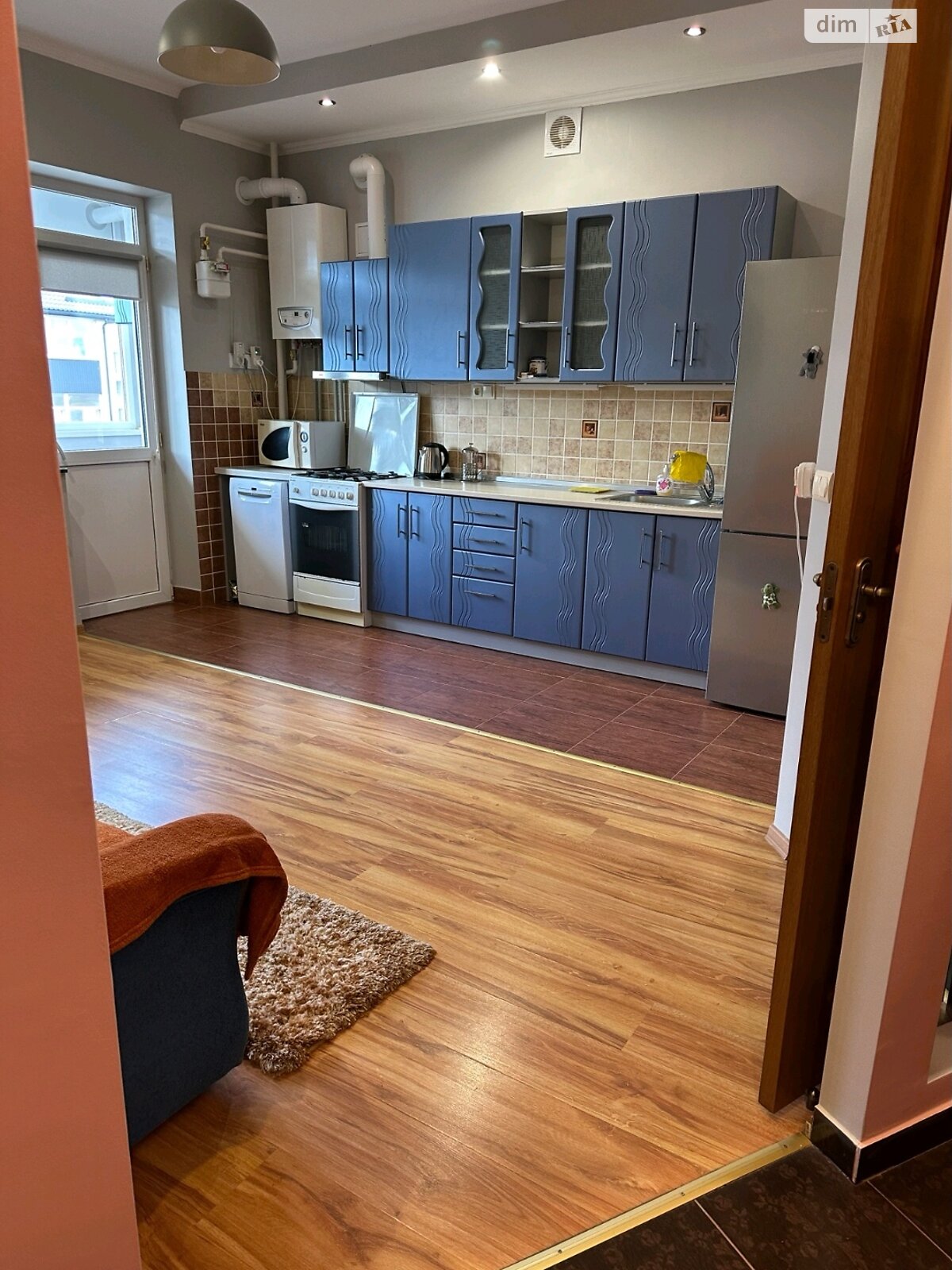 однокімнатна квартира в Минаї, на вул. Августина Волошина в довготривалу оренду помісячно фото 1