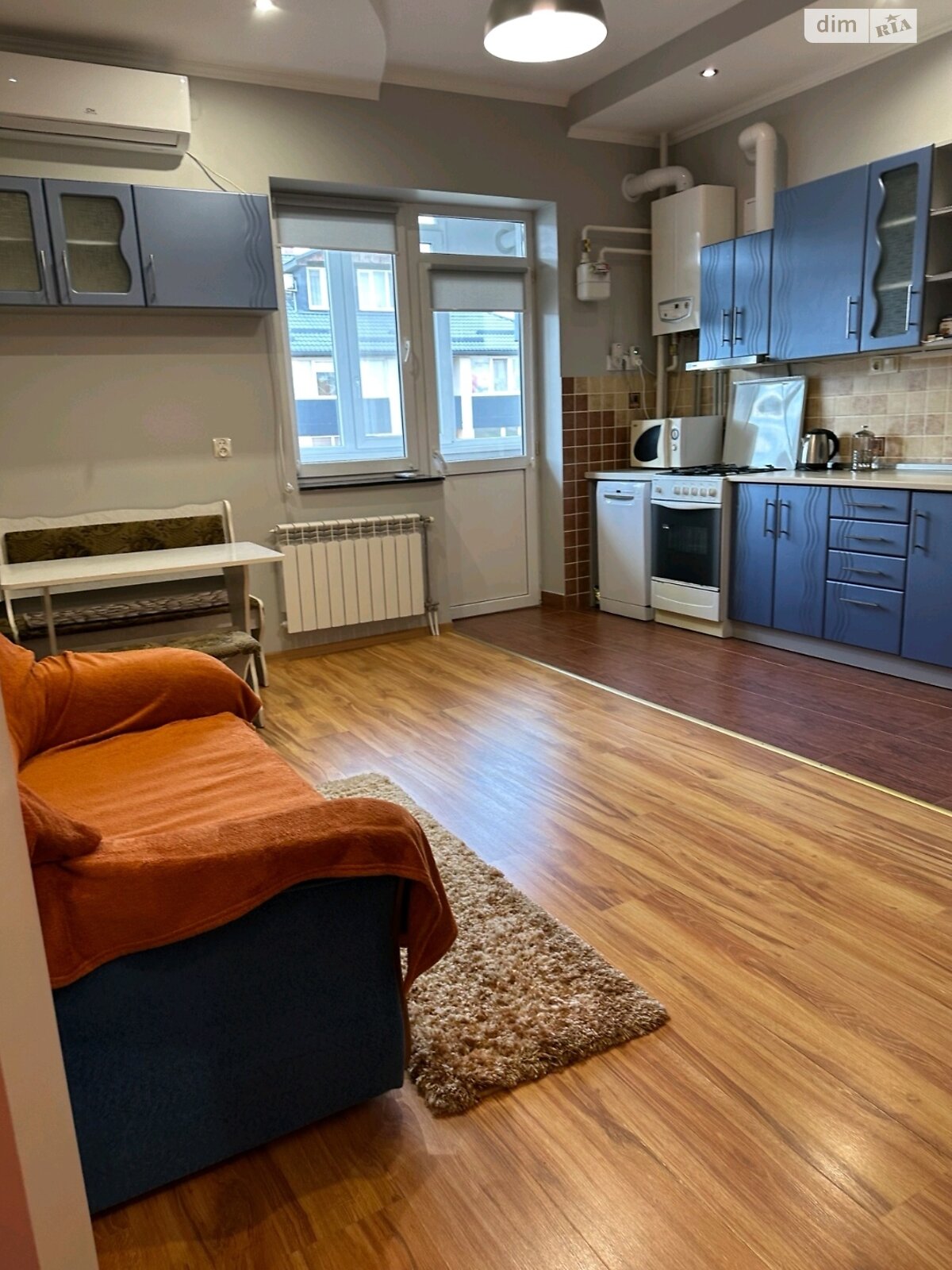 однокімнатна квартира в Минаї, на вул. Августина Волошина в довготривалу оренду помісячно фото 1