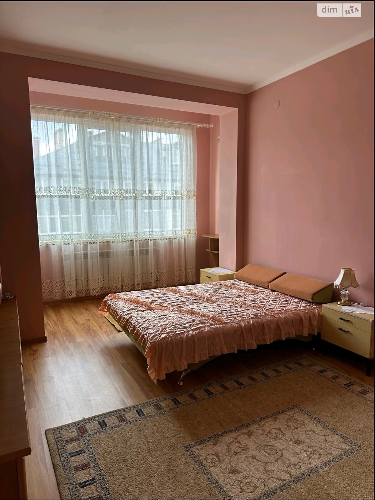 однокімнатна квартира в Минаї, на вул. Августина Волошина в довготривалу оренду помісячно фото 1