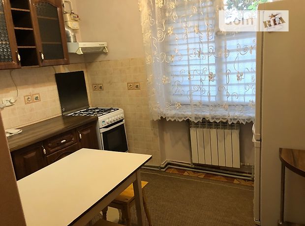 однокомнатная квартира с мебелью в Мукачеве, район Мукачево, в аренду на долгий срок помесячно фото 1 однокомнатная квартира с мебелью в Мукачеве, район Мукачево, в аренду на долгий срок помесячно фото 1