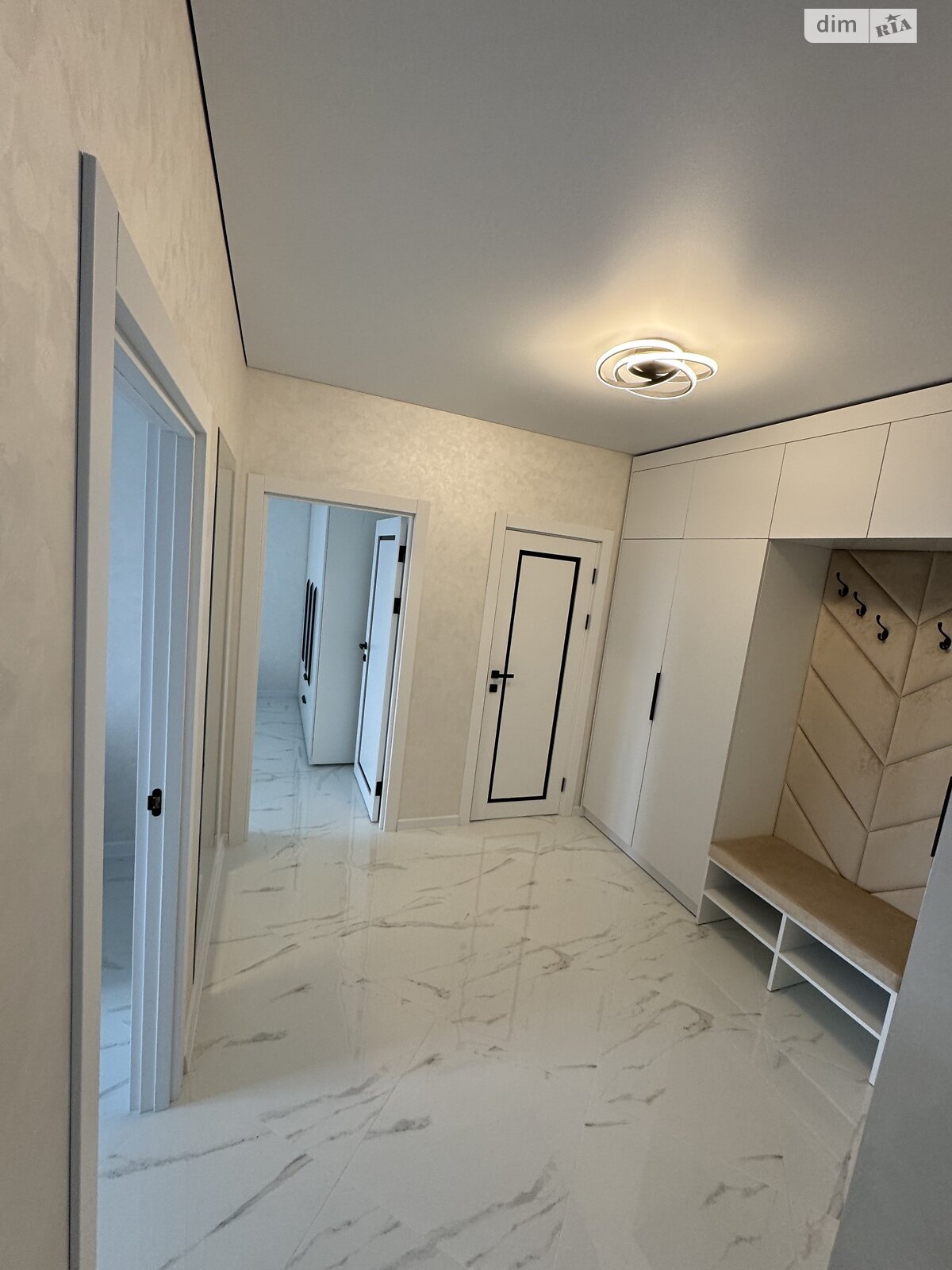 двухкомнатная квартира в Мукачеве, на ул. Объездная 31Б, кв. 1 в аренду на долгий срок помесячно фото 1 двухкомнатная квартира в Мукачеве, на ул. Объездная 31Б, кв. 1 в аренду на долгий срок помесячно фото 1